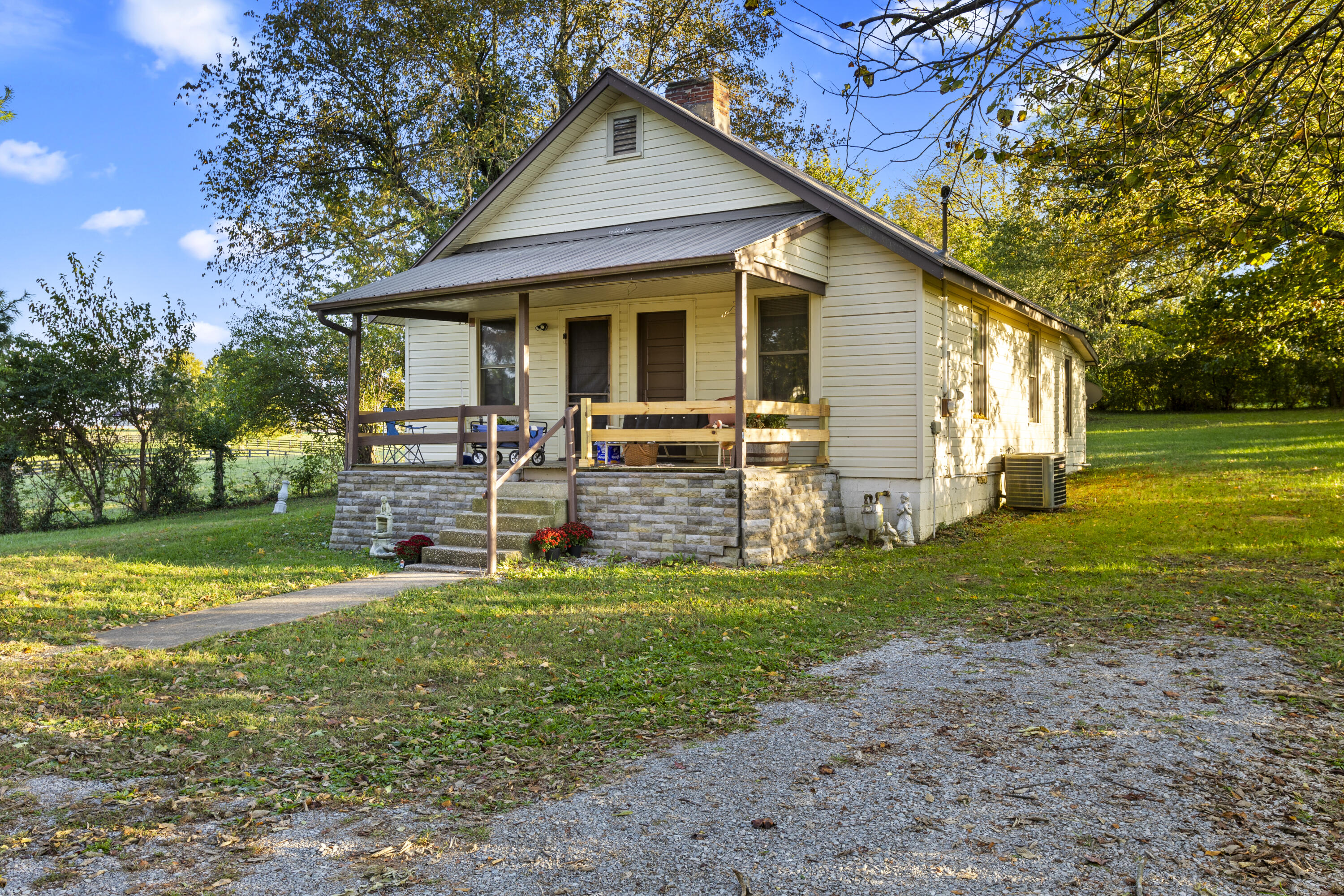 3166 Colby Road Property Photo 8