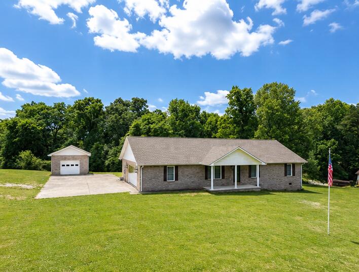 229 Cherry Avenue Property Photo 3