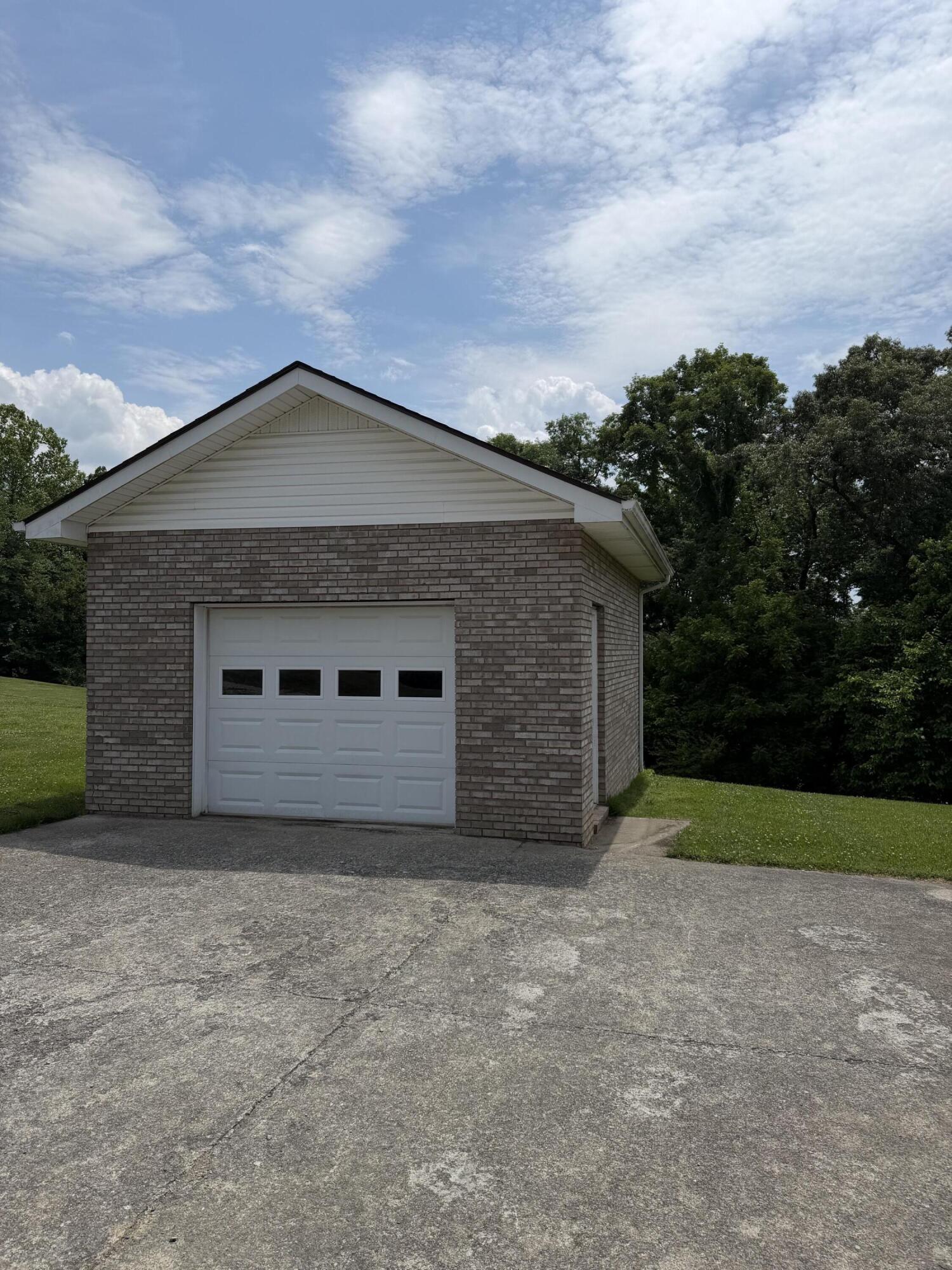 229 Cherry Avenue Property Photo 19
