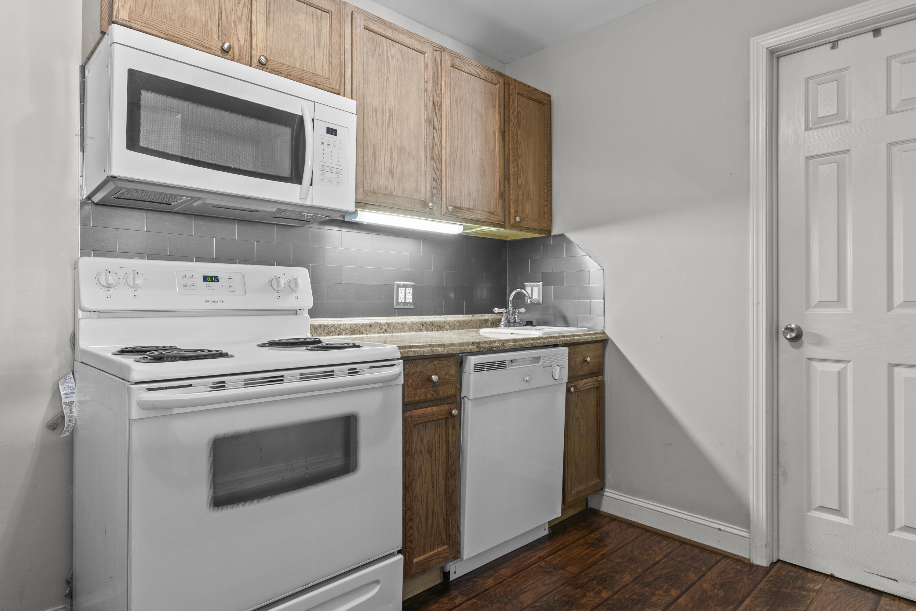 912 Hunter Trail Property Photo 37