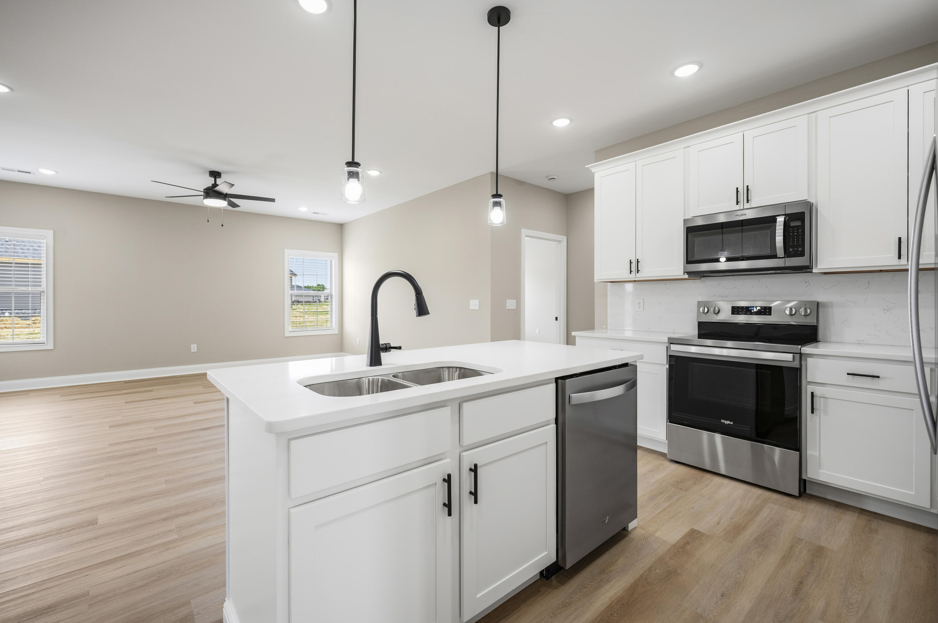 605 Comanche Drive Property Photo 13