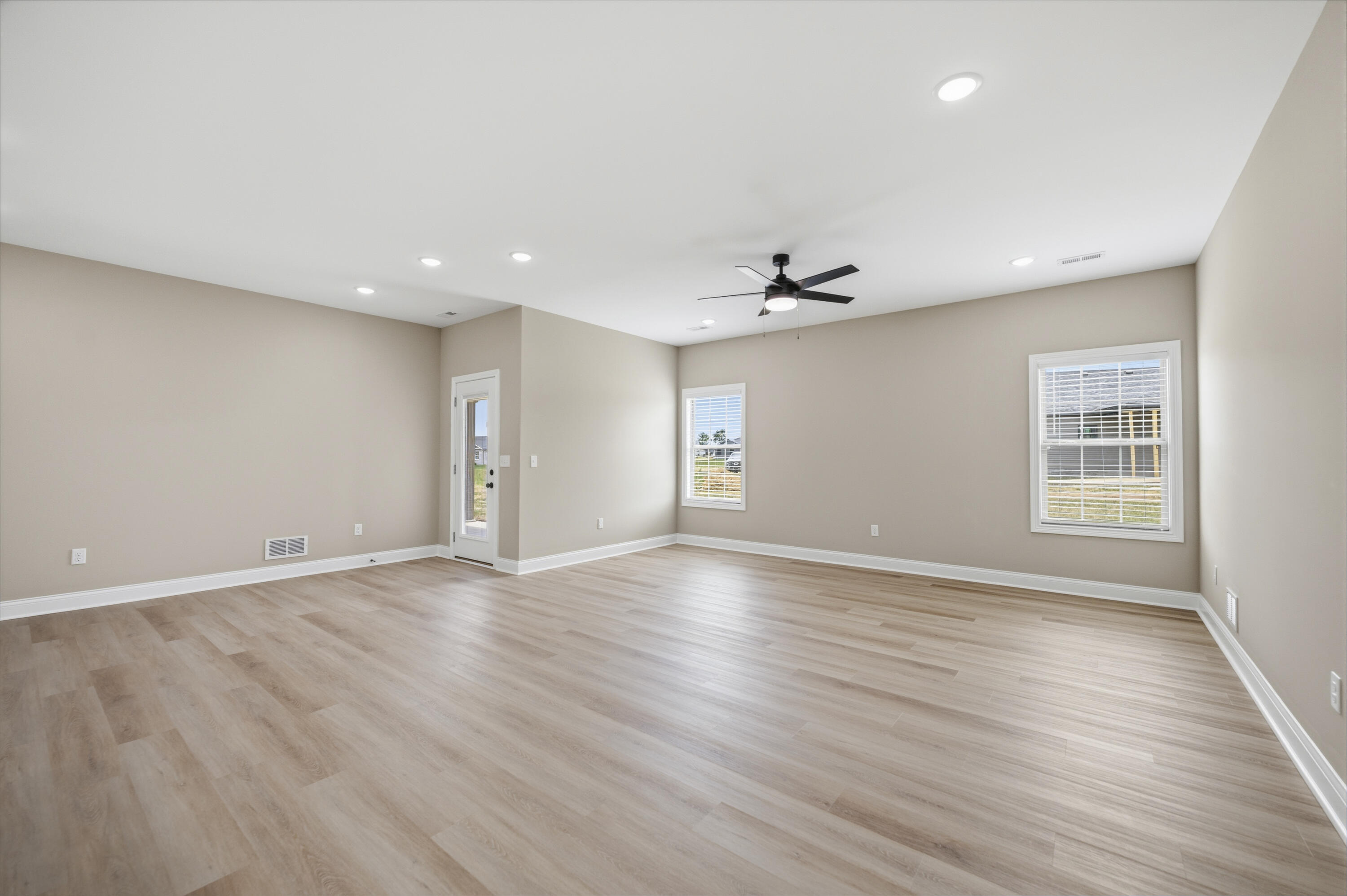 605 Comanche Drive Property Photo 15