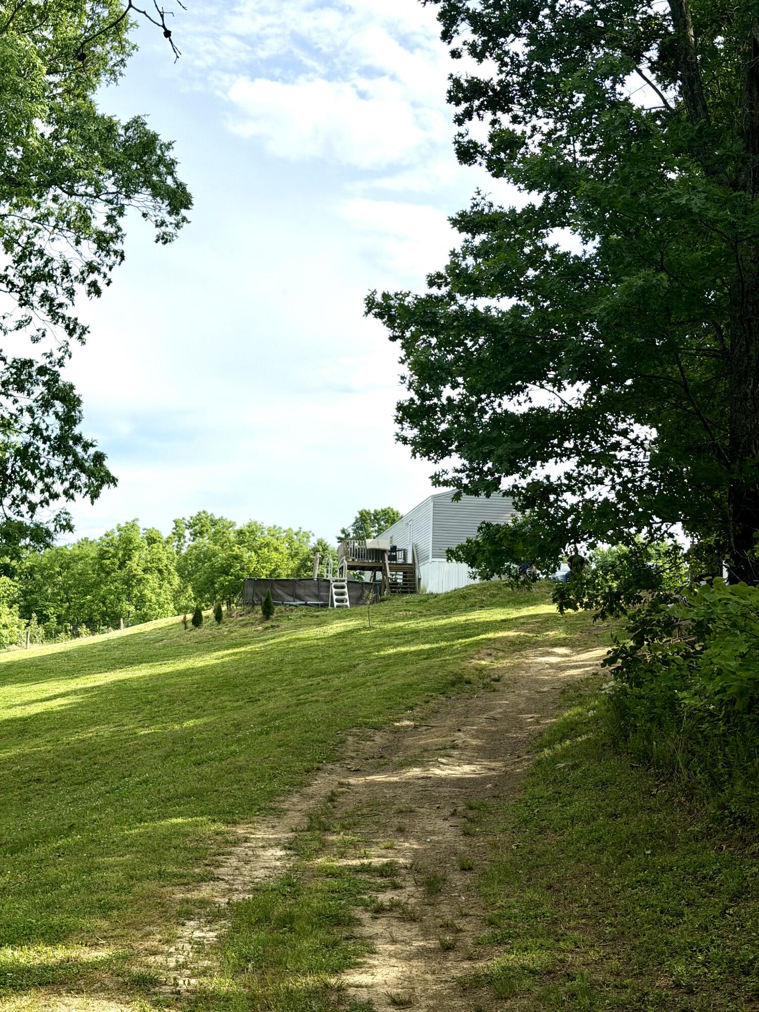 1050 Burgin Road Property Photo 10