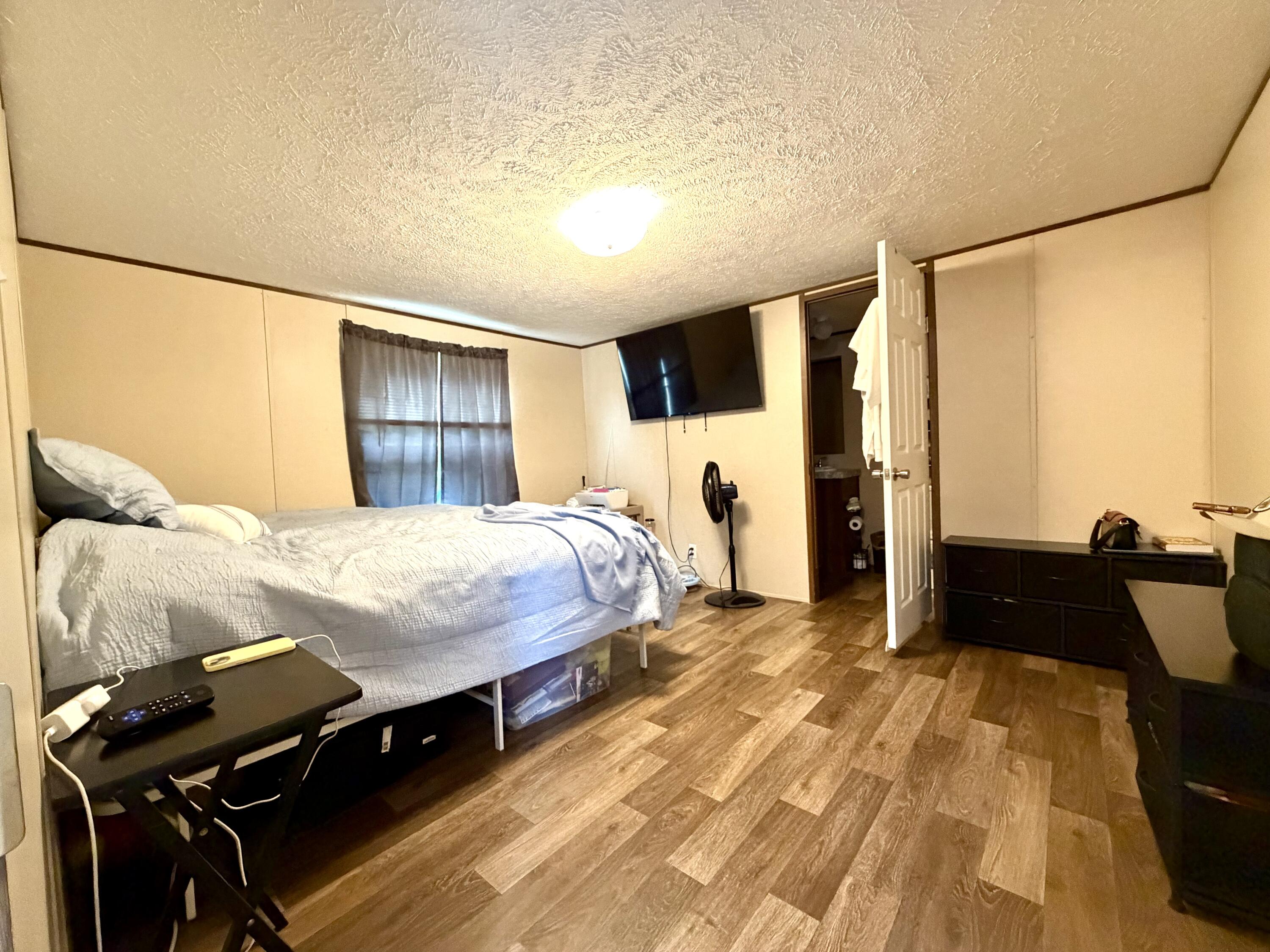 1050 Burgin Road Property Photo 16