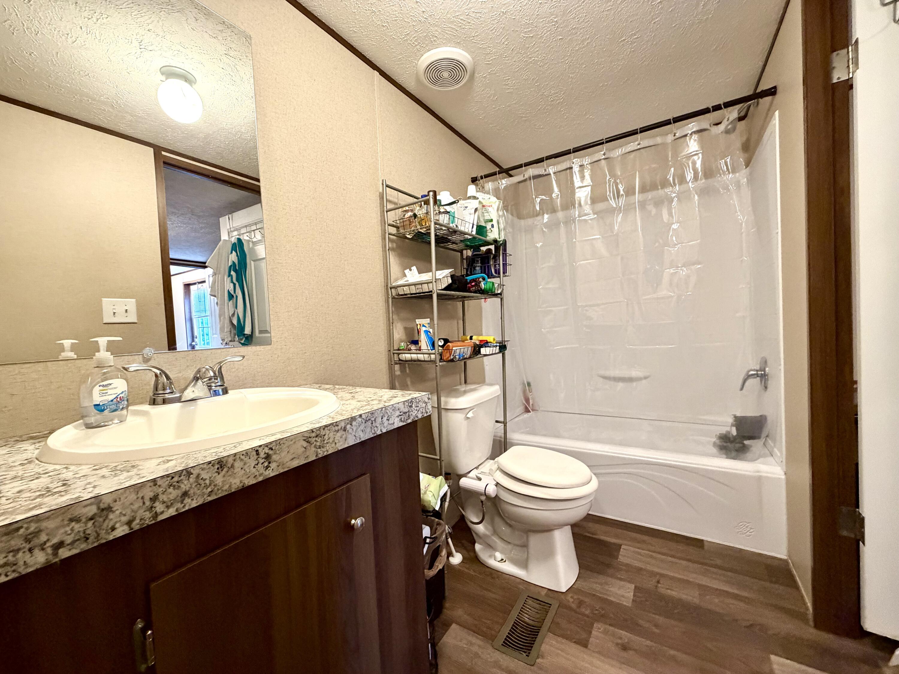 1050 Burgin Road Property Photo 17