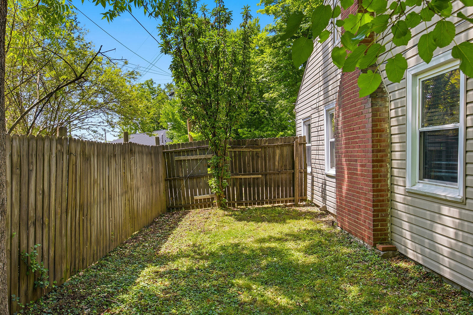 173 1/2 E Main Street Property Photo 8