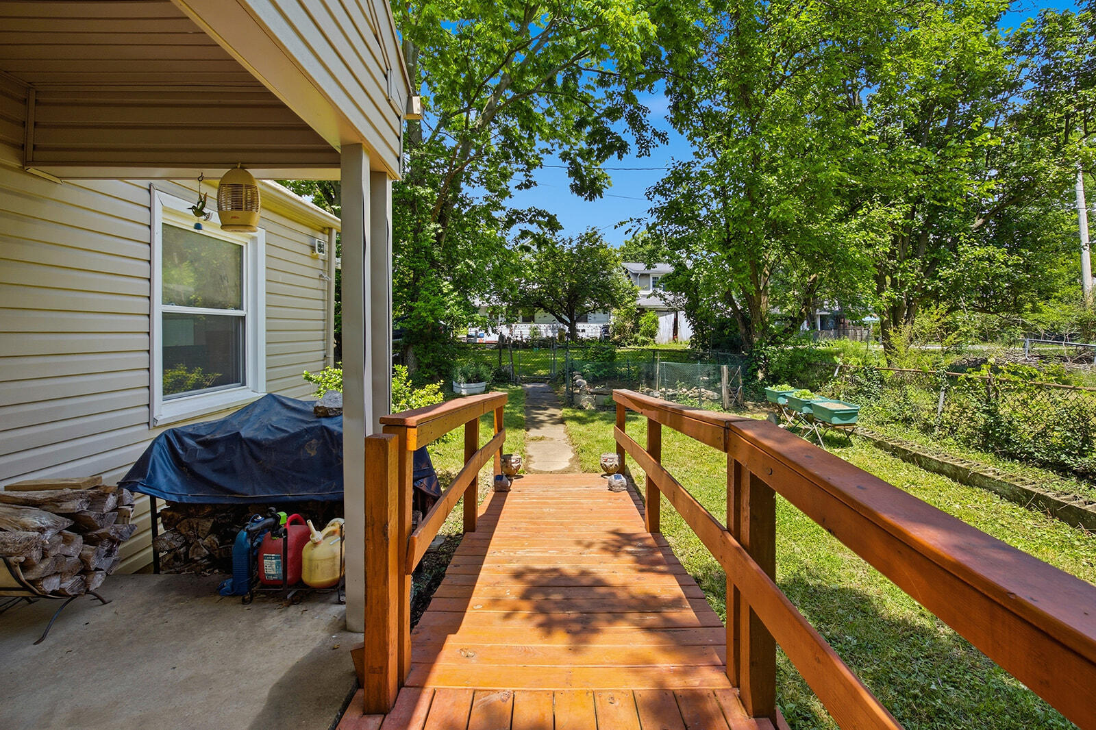 173 1/2 E Main Street Property Photo 9