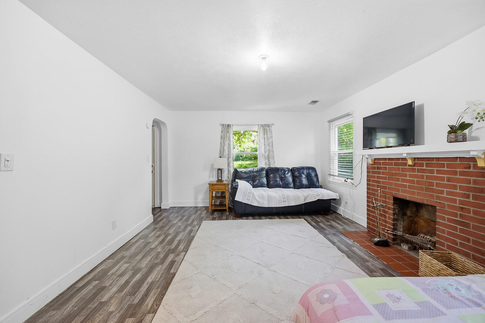 173 1/2 E Main Street Property Photo 14