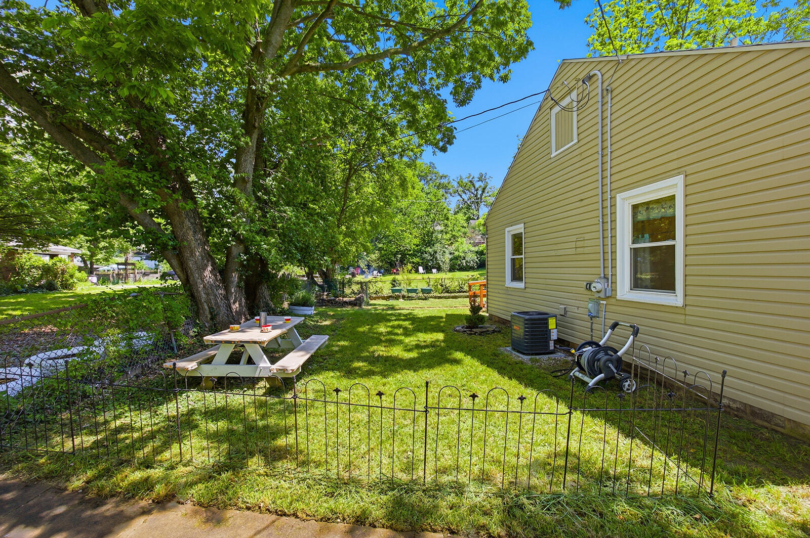 173 1/2 E Main Street Property Photo 29
