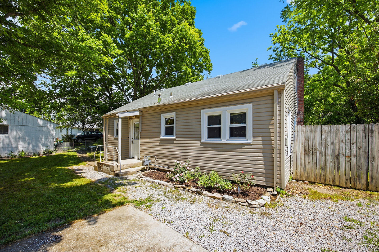 173 1/2 E Main Street Property Photo 33