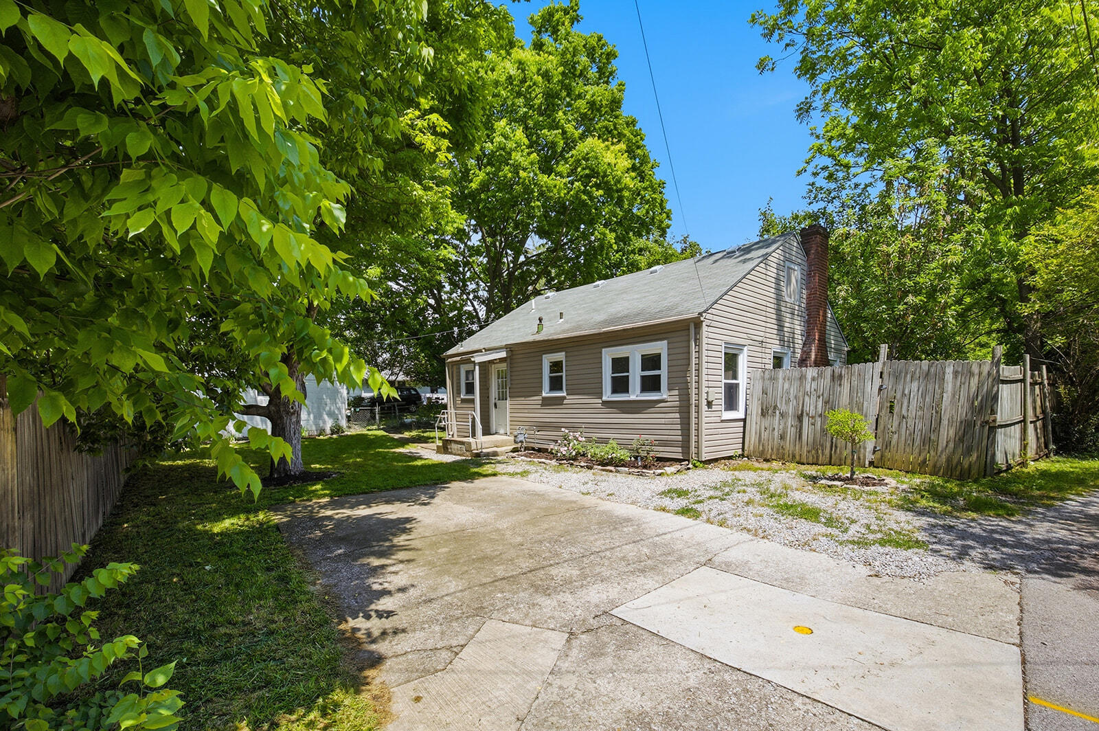 173 1/2 E Main Street Property Photo 34