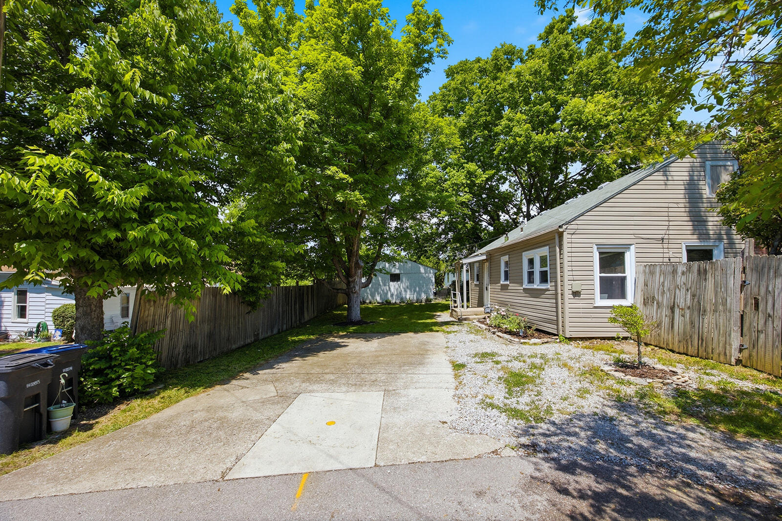 173 1/2 E Main Street Property Photo 35