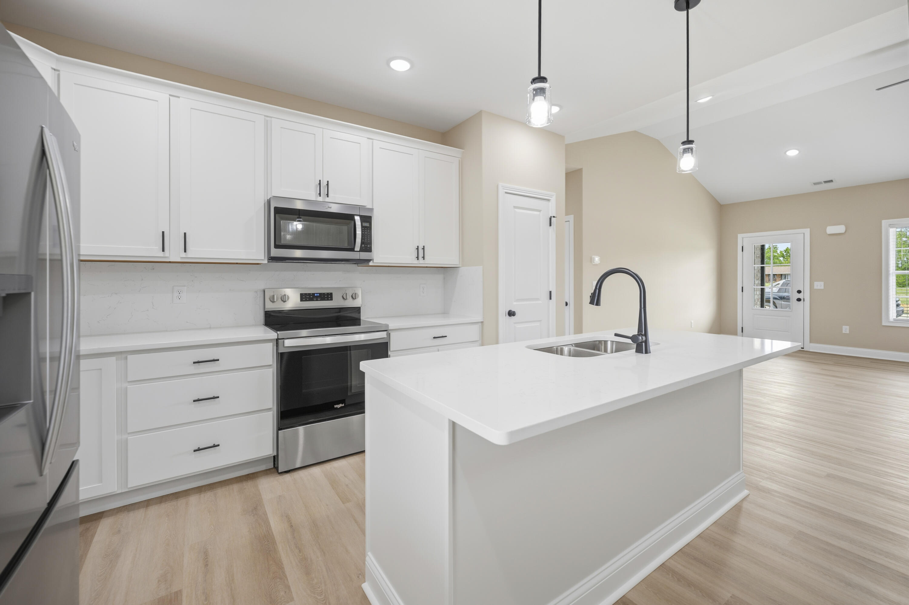 607 Comanche Drive Property Photo 15