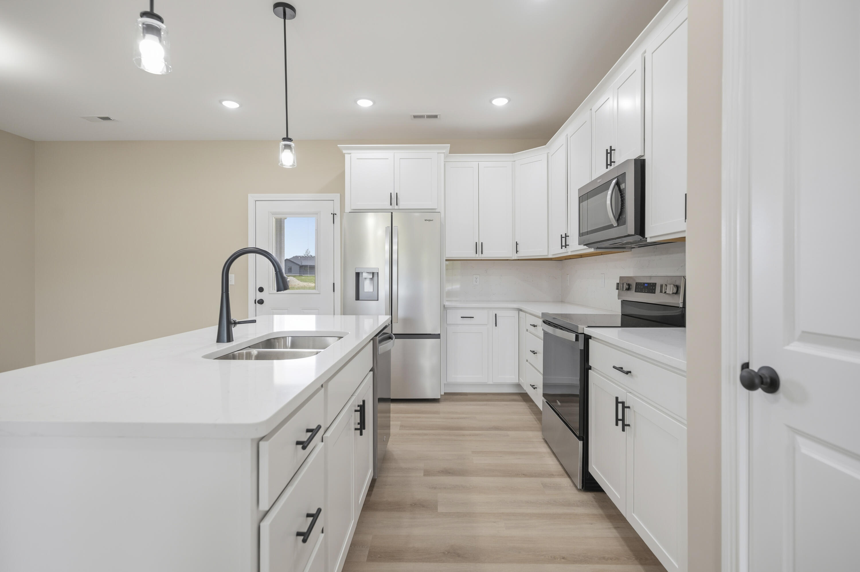 607 Comanche Drive Property Photo 17