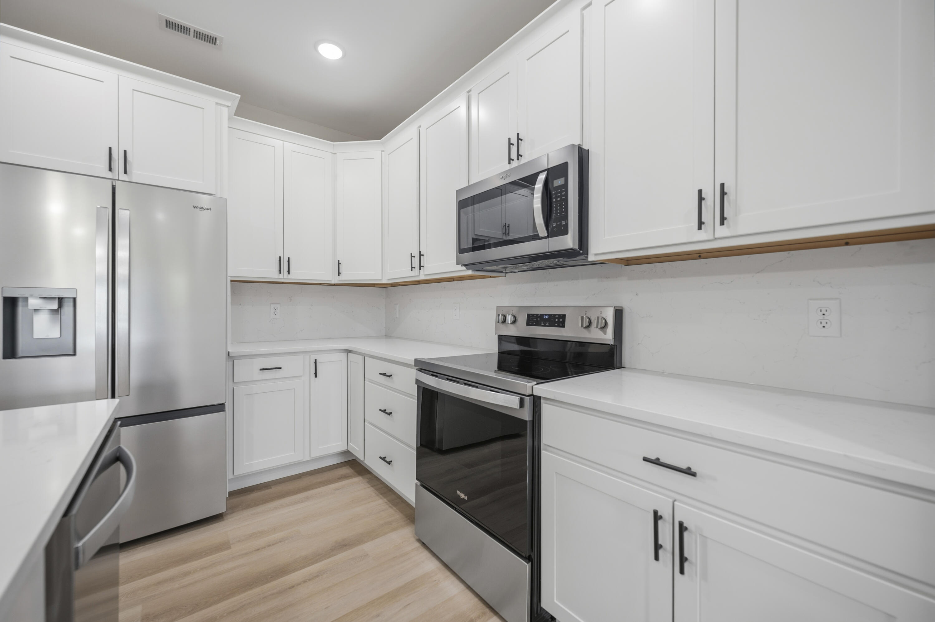 607 Comanche Drive Property Photo 18