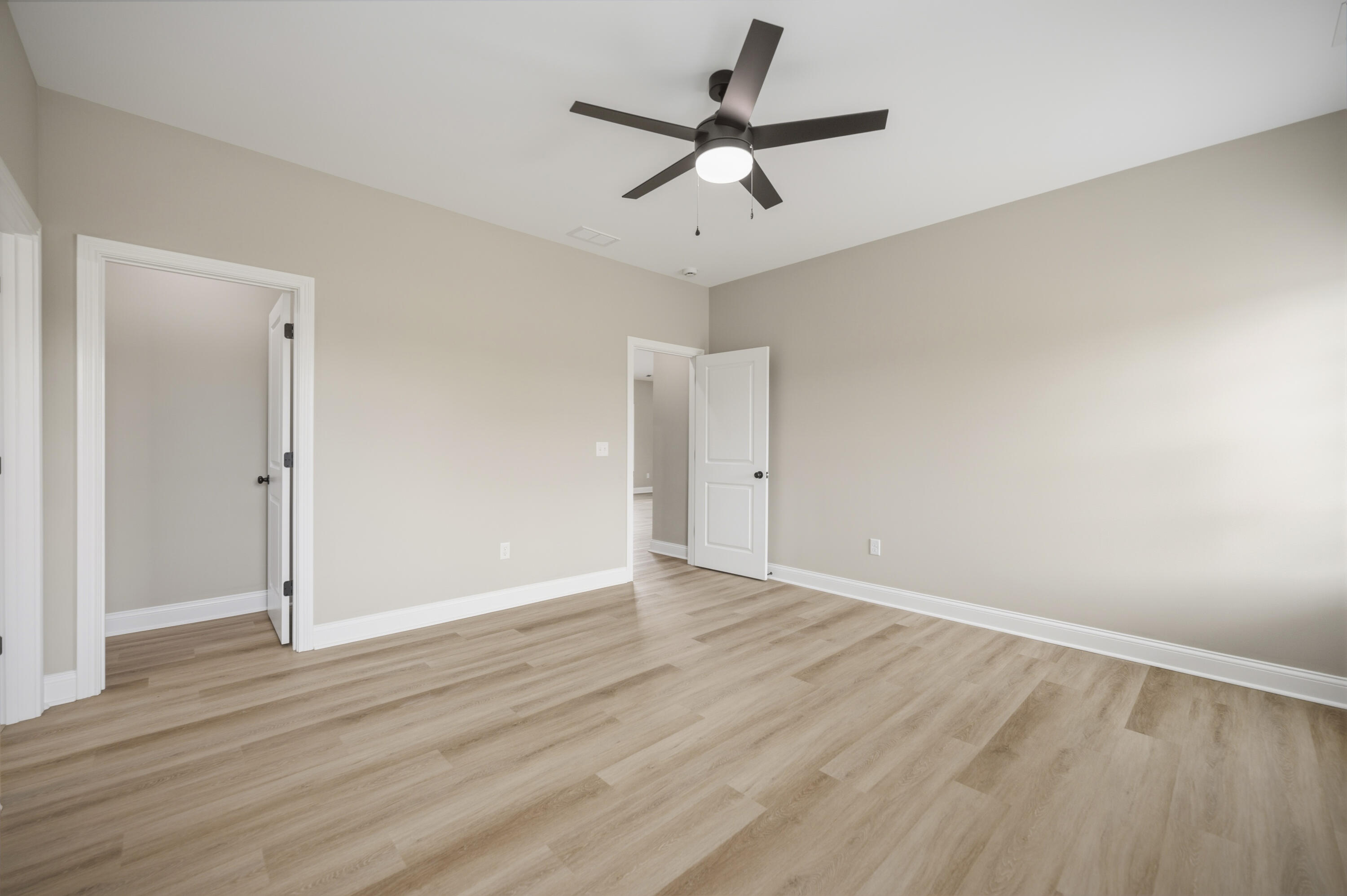 607 Comanche Drive Property Photo 20