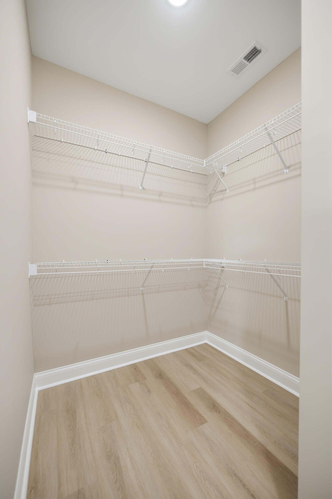 607 Comanche Drive Property Photo 21