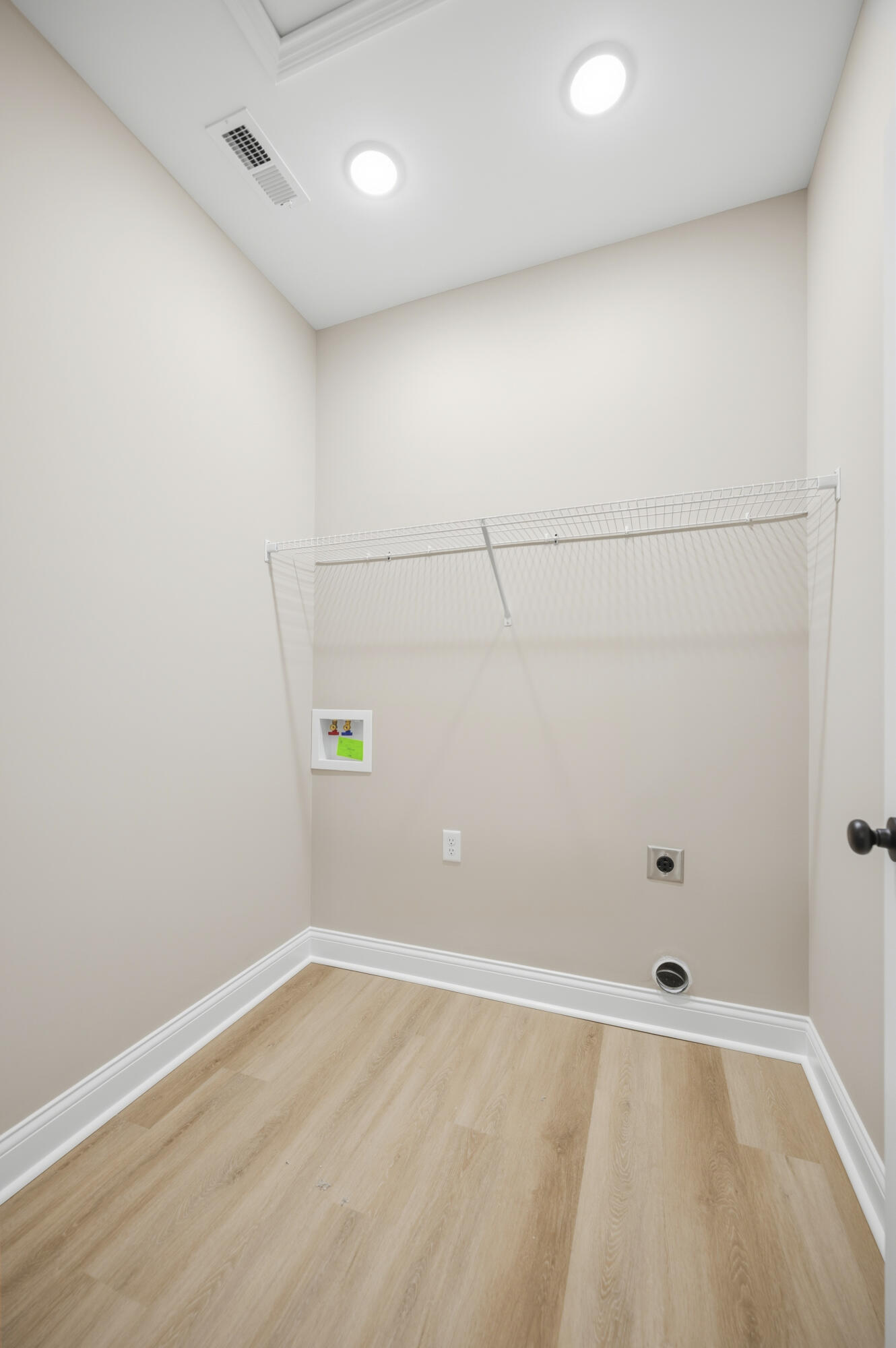 607 Comanche Drive Property Photo 24