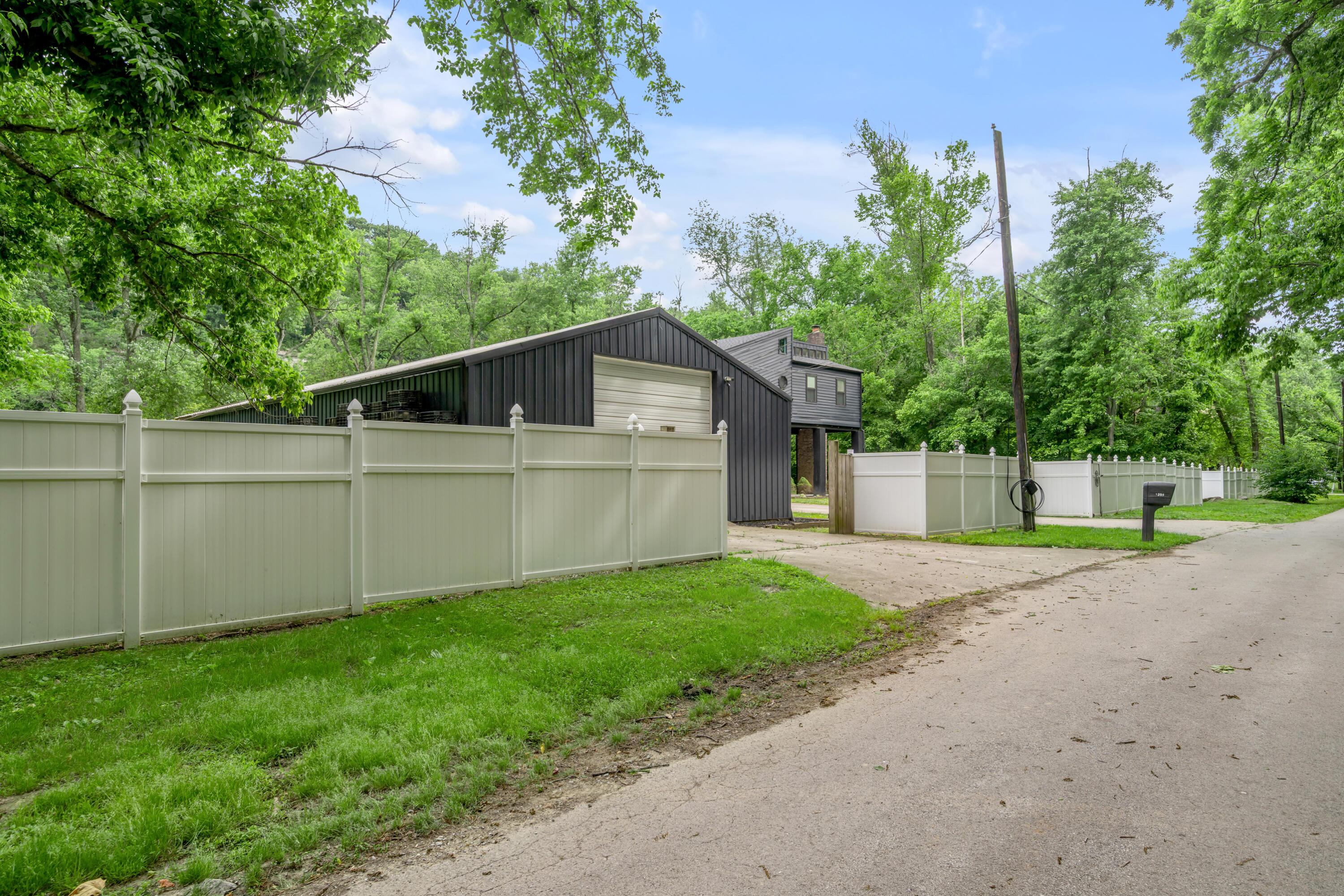 1395 Dix Drive Property Photo 53