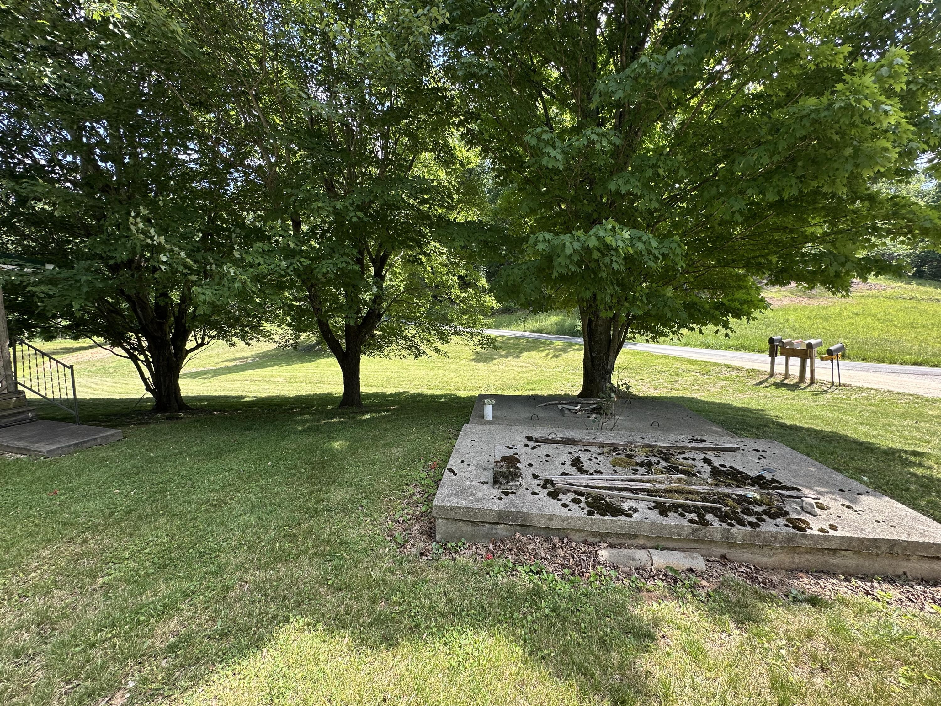 680 Round Mountain Road Property Photo 8