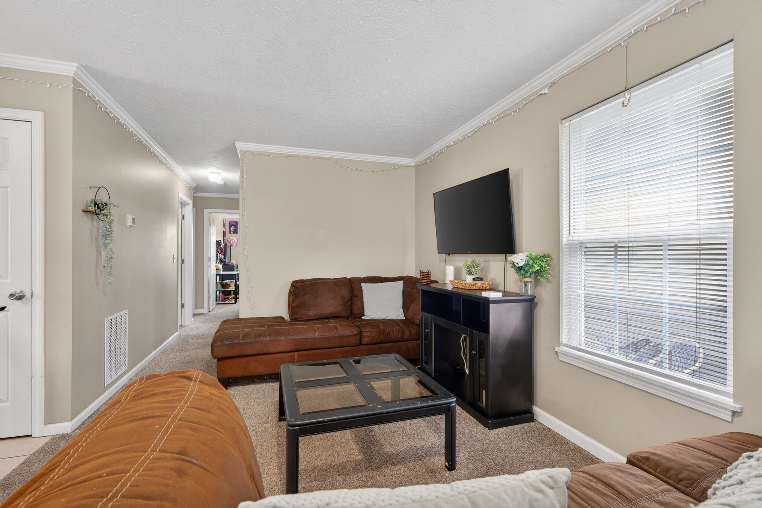 141 Colfax Street Property Photo 6