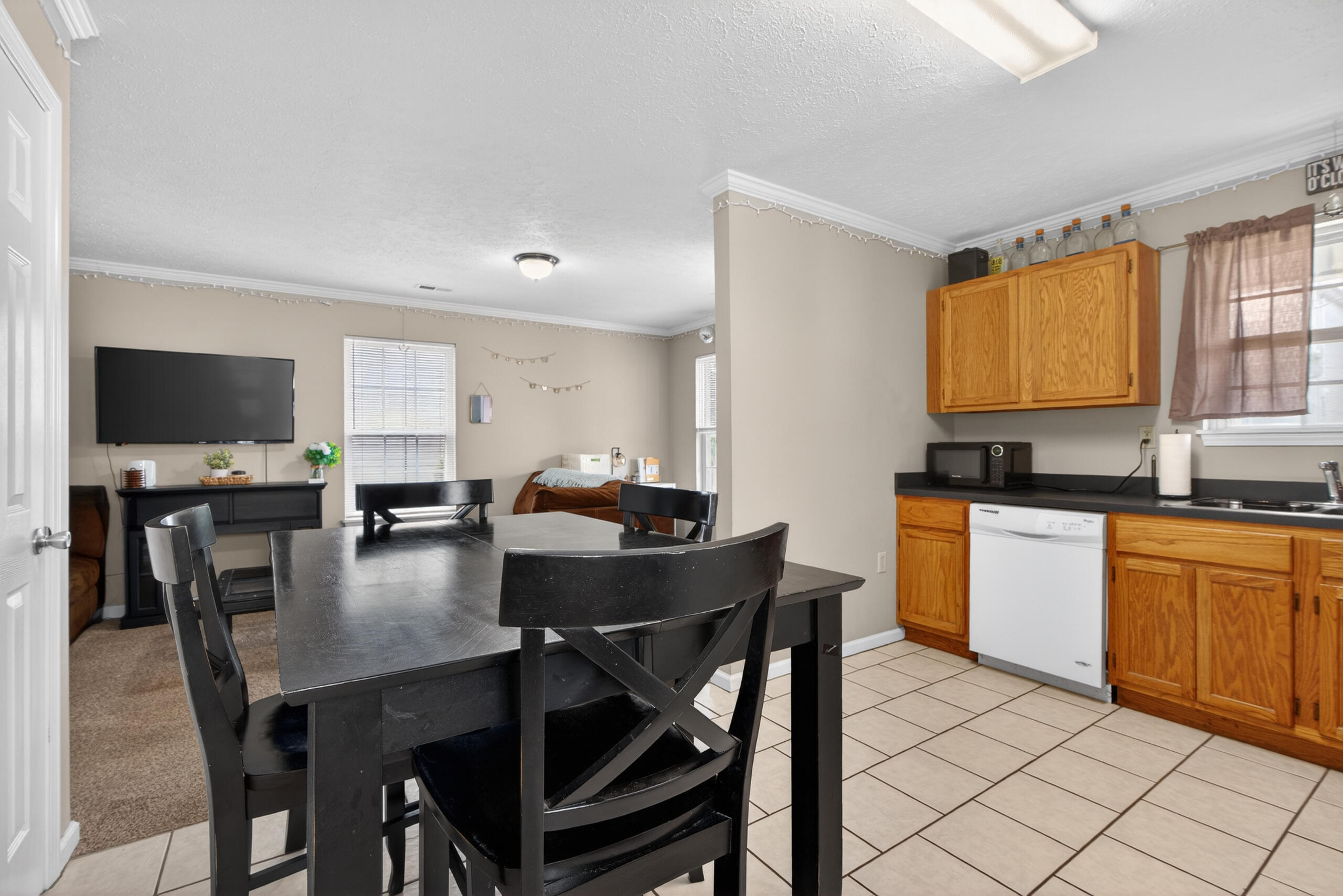 141 Colfax Street Property Photo 10