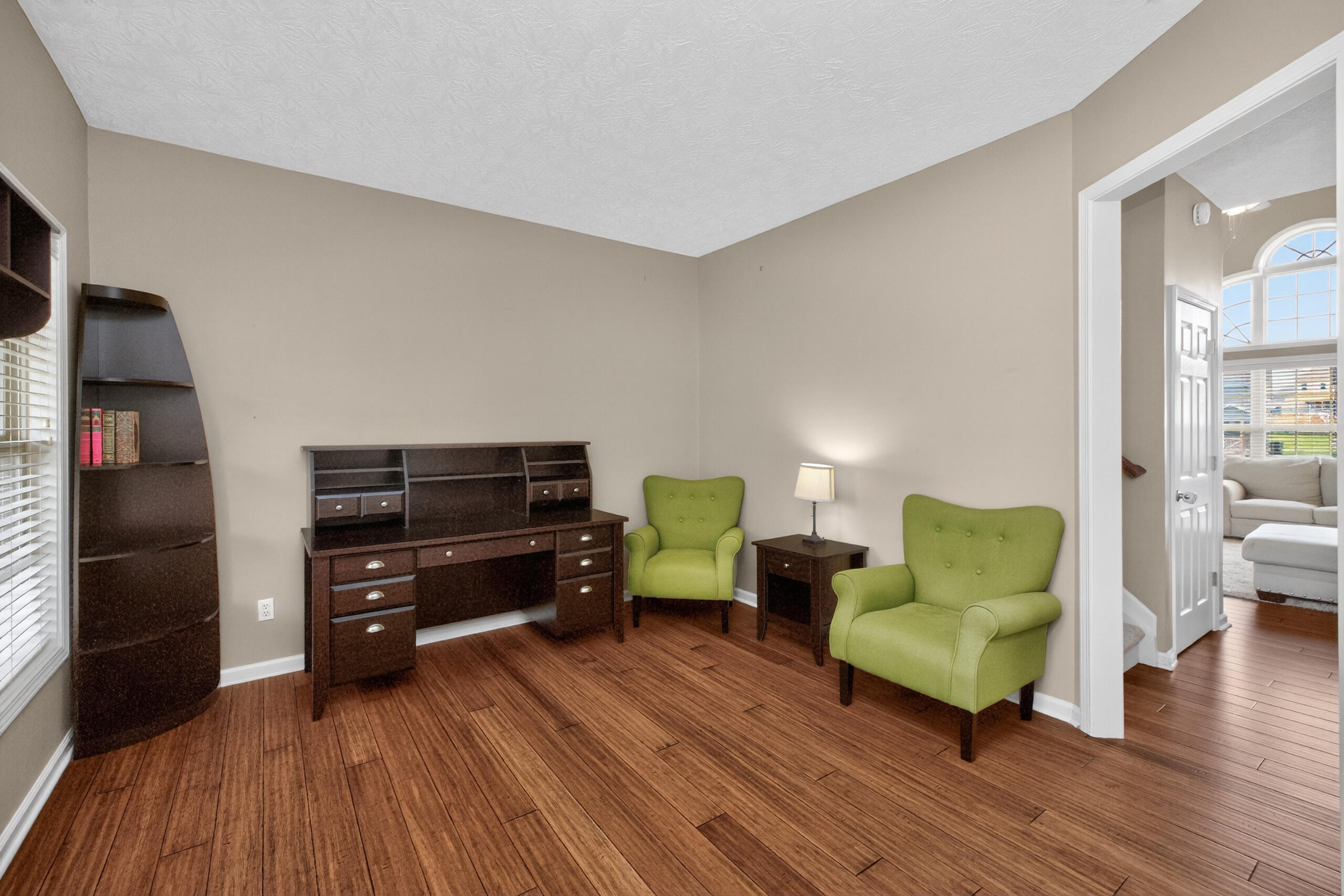697 Lucille Drive Property Photo 10