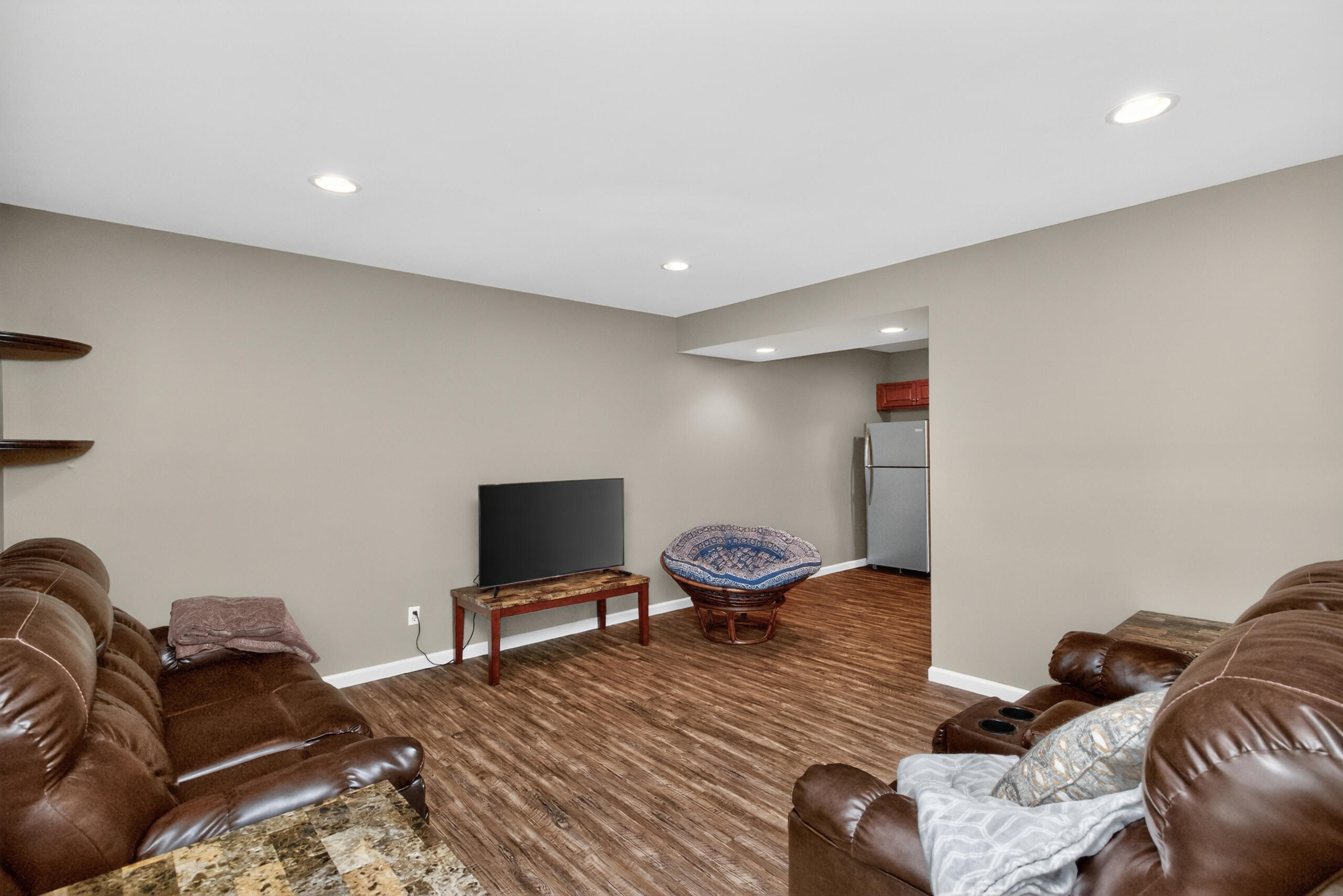 697 Lucille Drive Property Photo 45