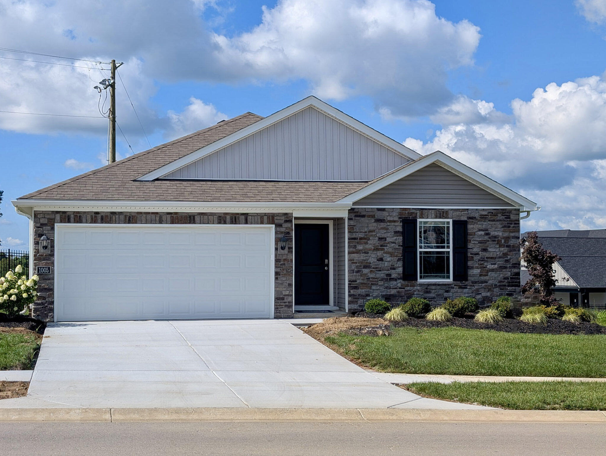 1005 Carriage Place Drive Property Photo 1