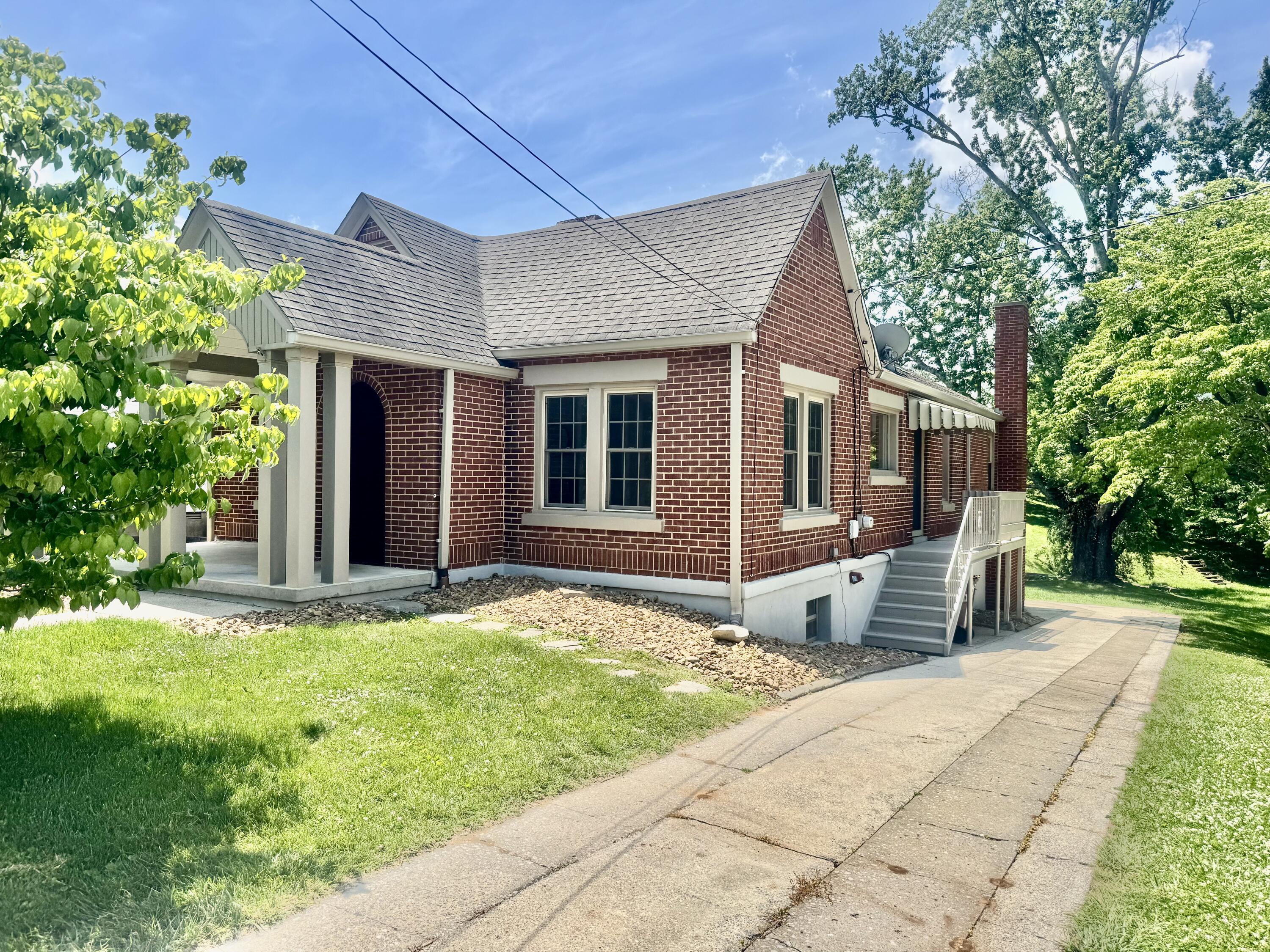 131 N Richardson Drive Property Photo 3
