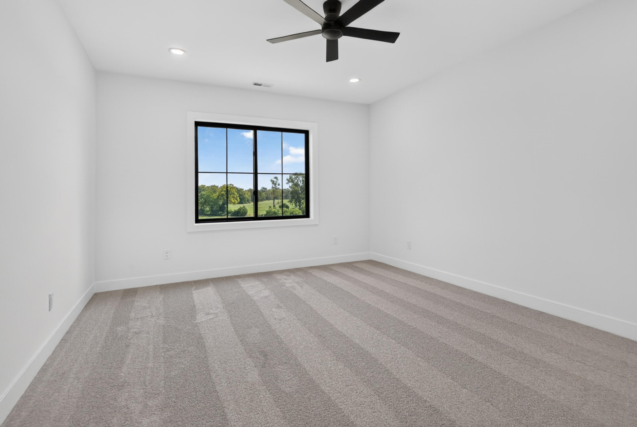 229 Ridgefield Drive Property Photo 39