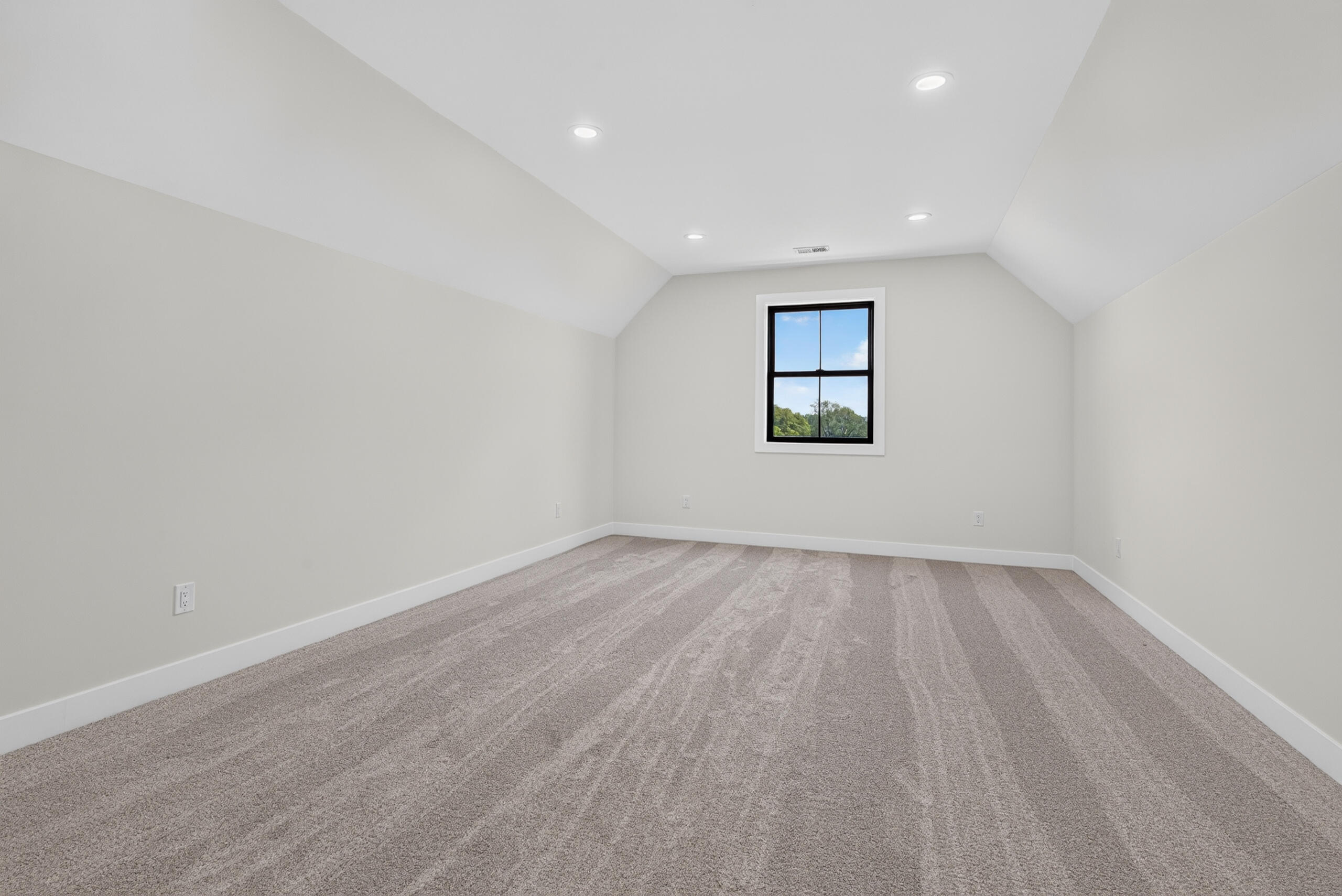229 Ridgefield Drive Property Photo 41