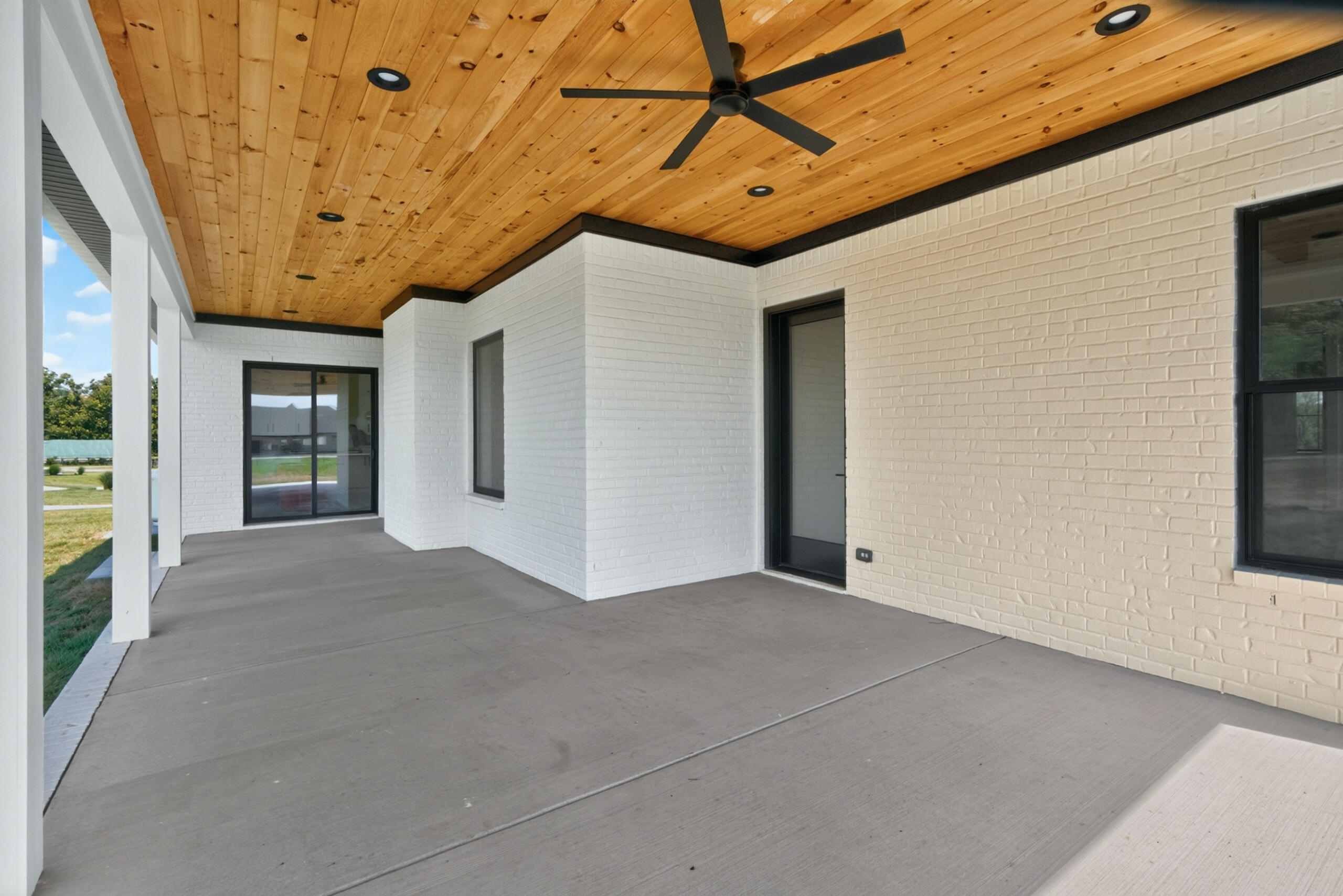 229 Ridgefield Drive Property Photo 44