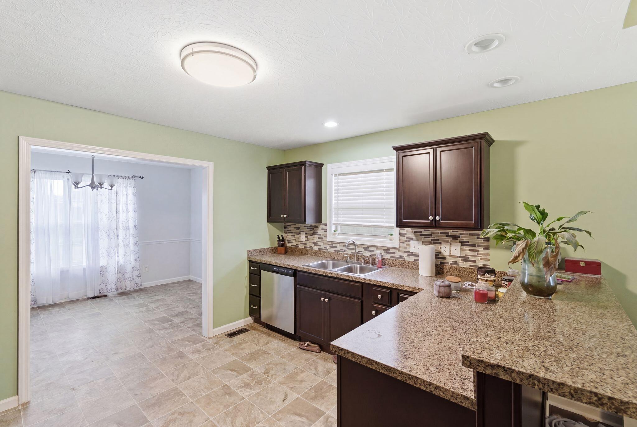 609 Northfork Drive Property Photo 12