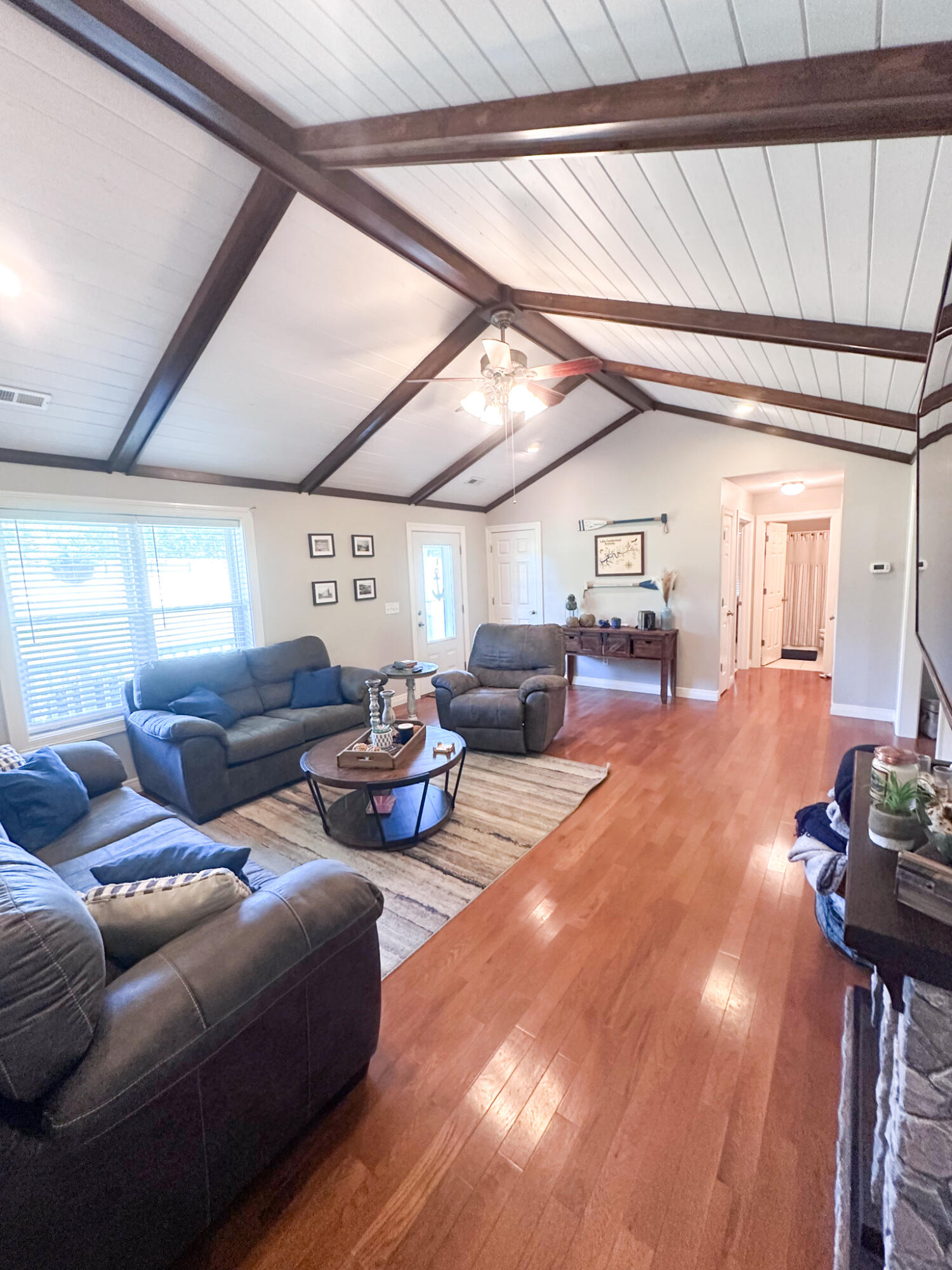 120 Cascade Circle Property Photo 7