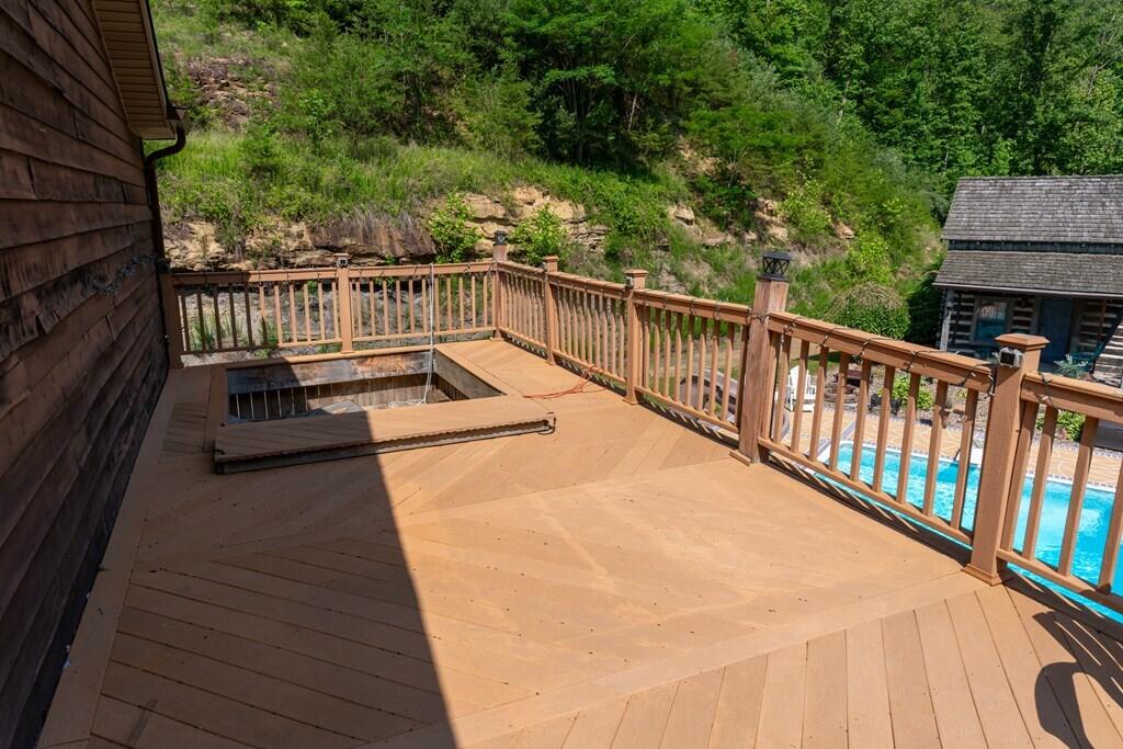 357 Fred's Fork Property Photo 53