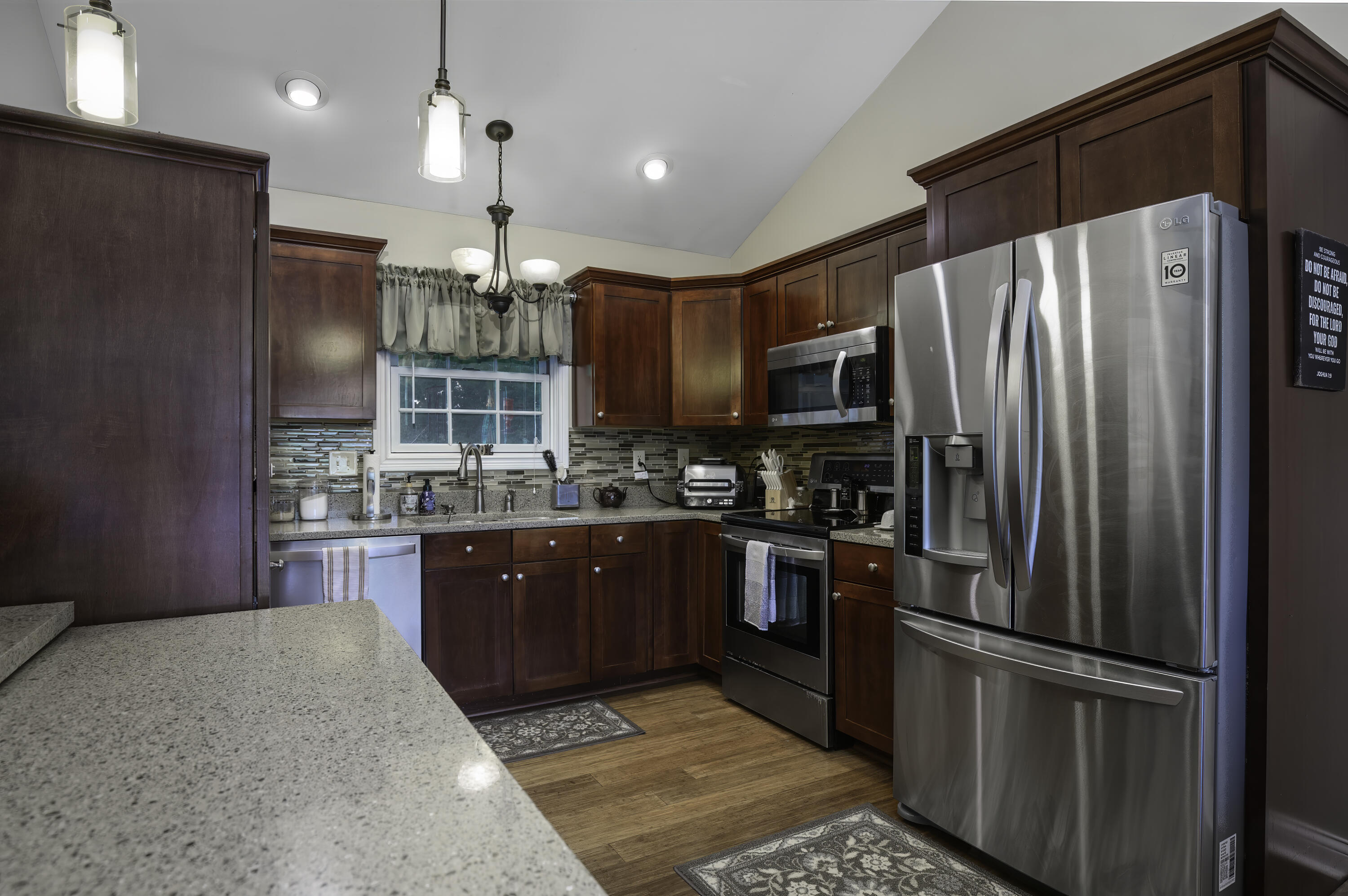 453 Gleneagles Way Property Photo 3