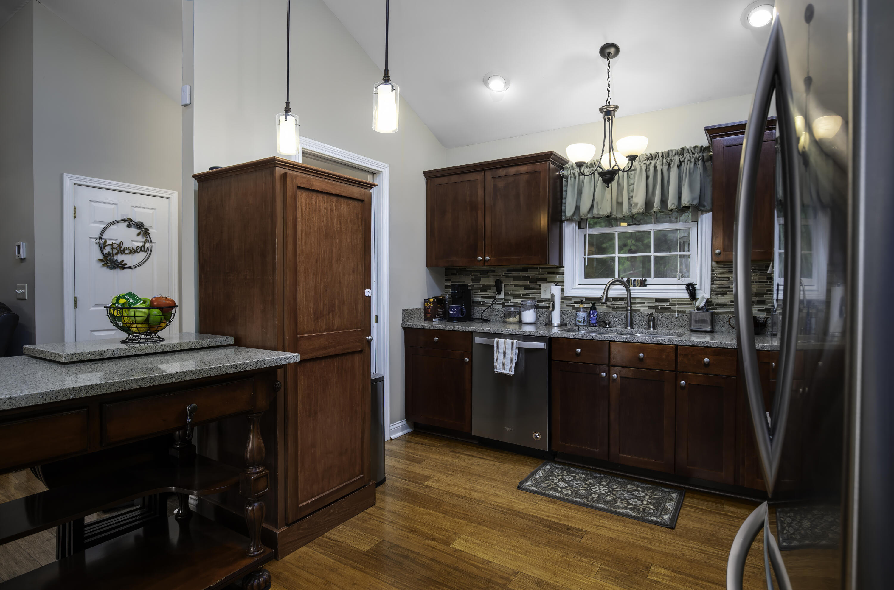 453 Gleneagles Way Property Photo 4