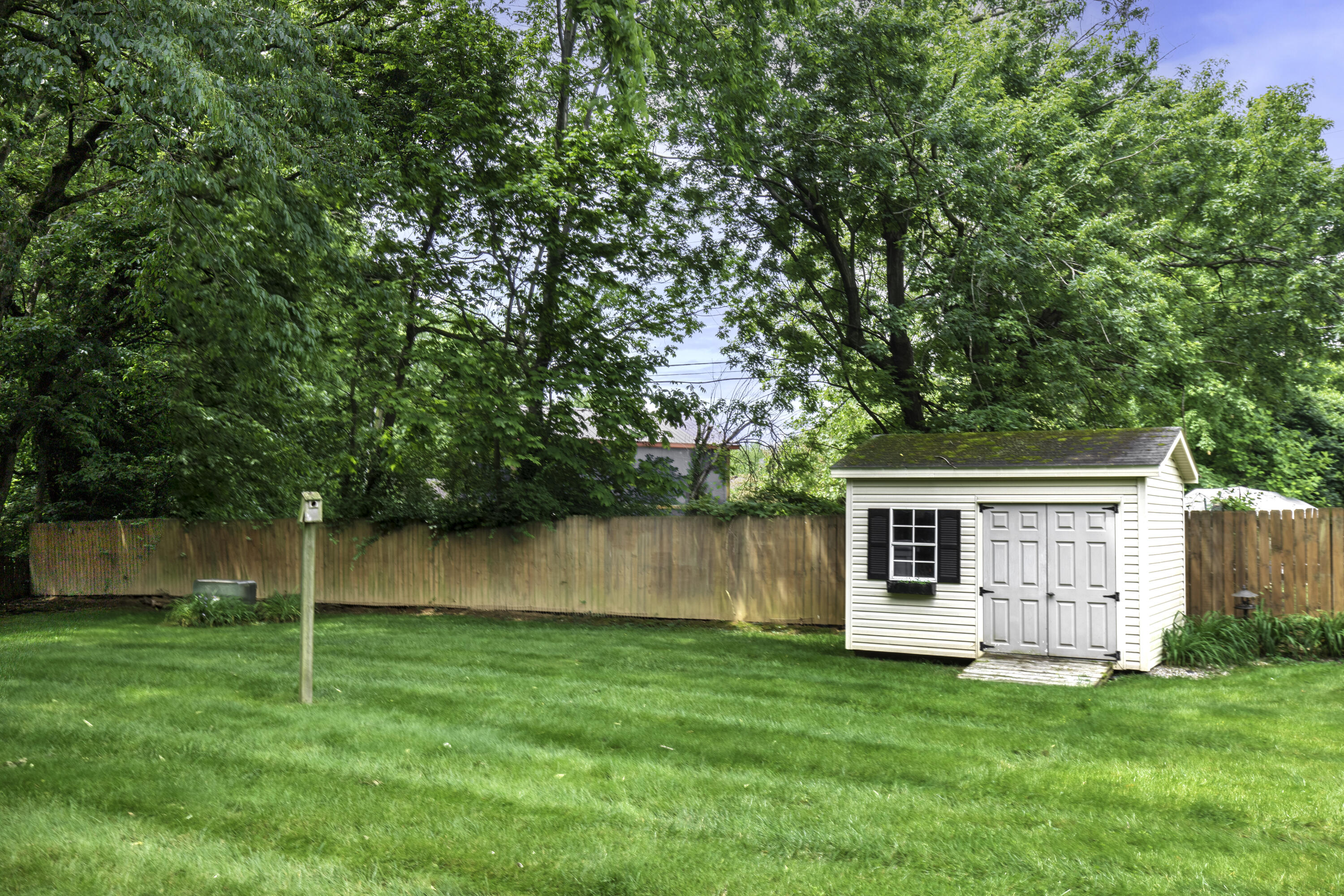 453 Gleneagles Way Property Photo 16