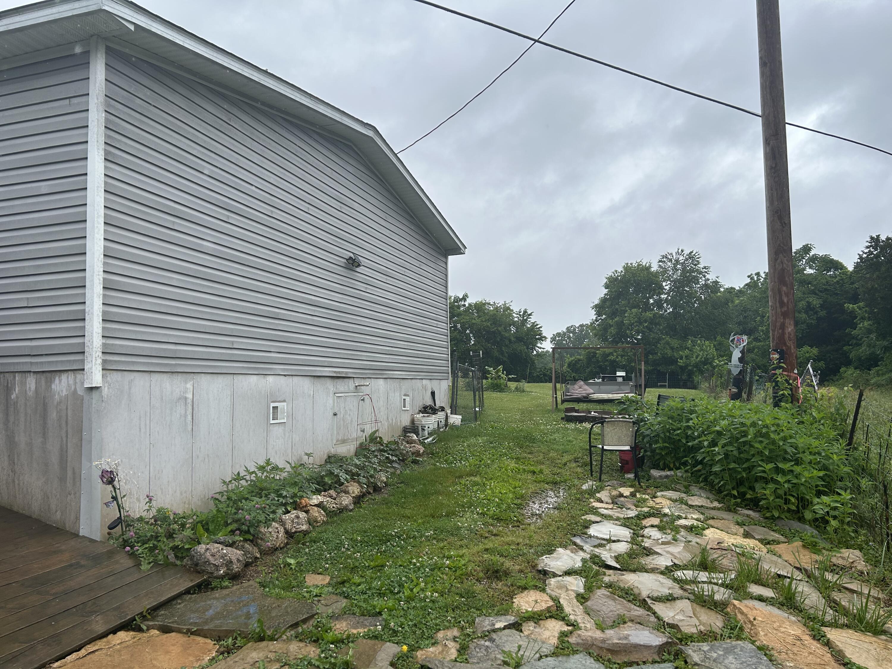 865 Barnett Road Property Photo 4