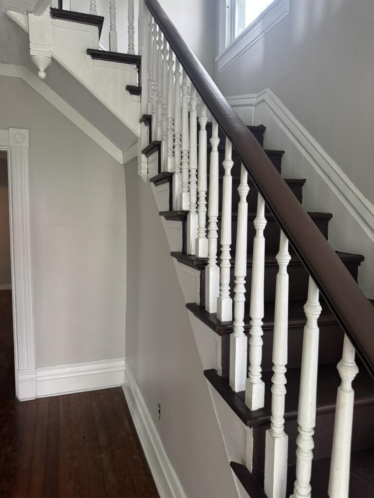 107 E North Street Property Photo 3