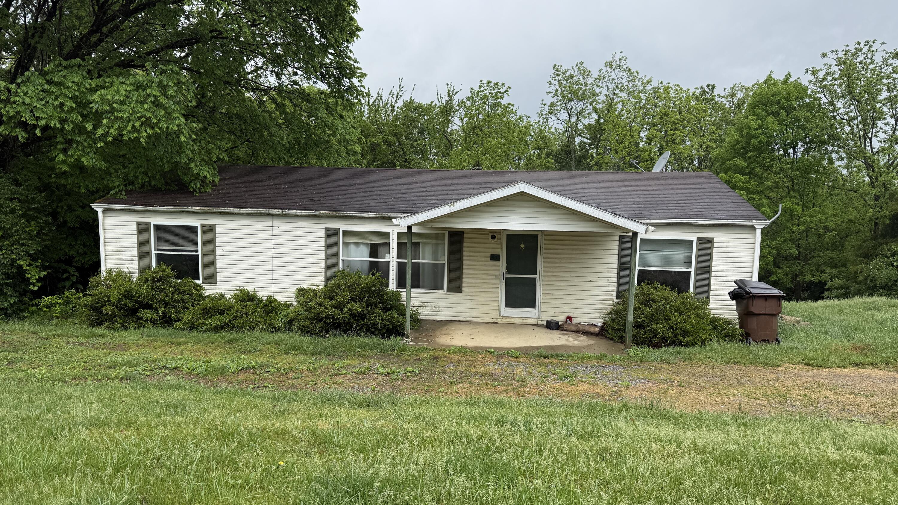 511 Tom Hackley Road Property Photo 1