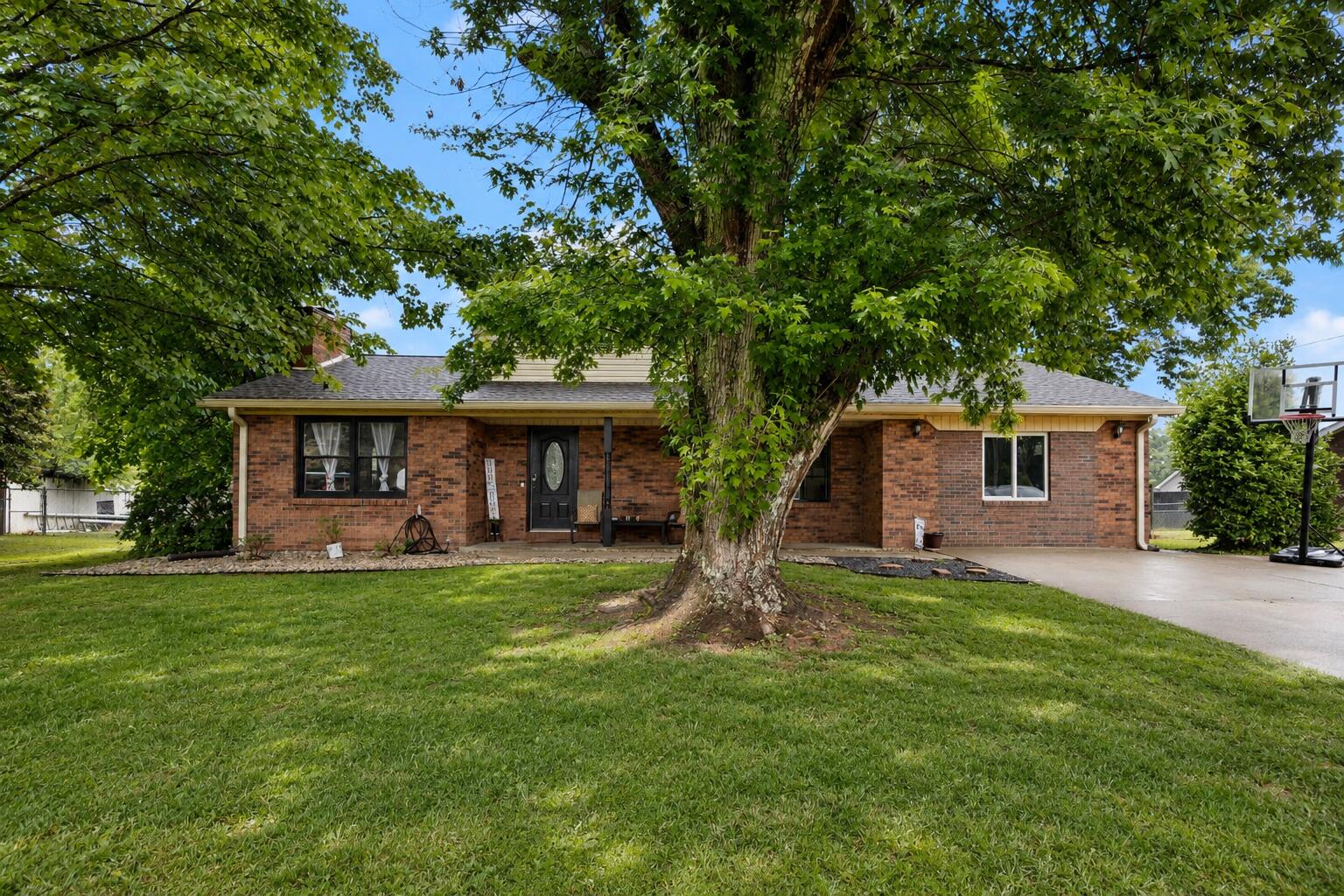 3706 Hickory Hill Drive Property Photo 2