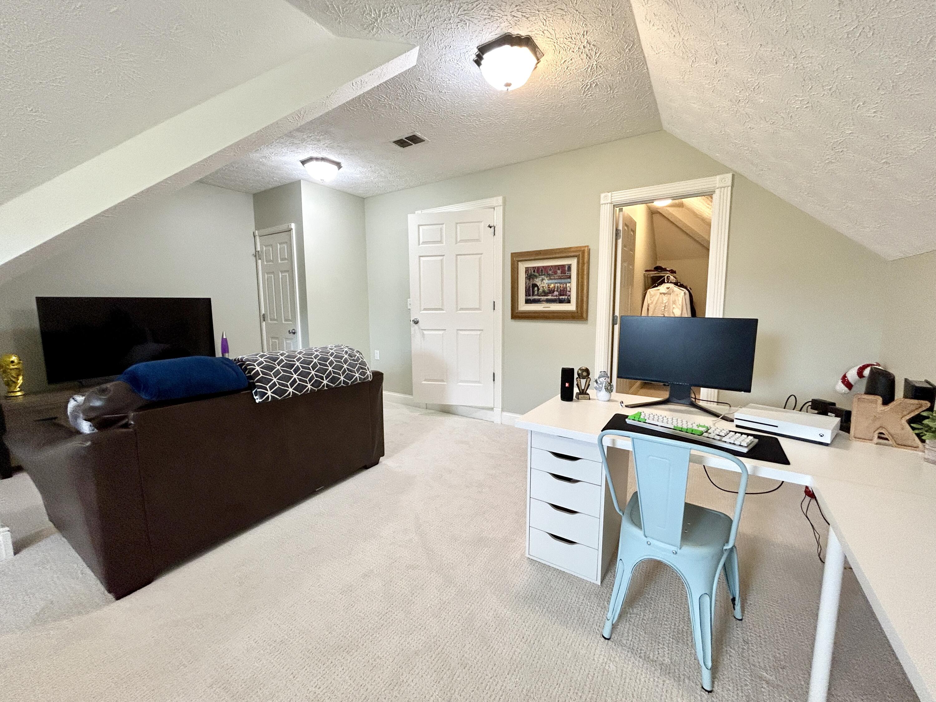 602 Knoll Lane Property Photo 63