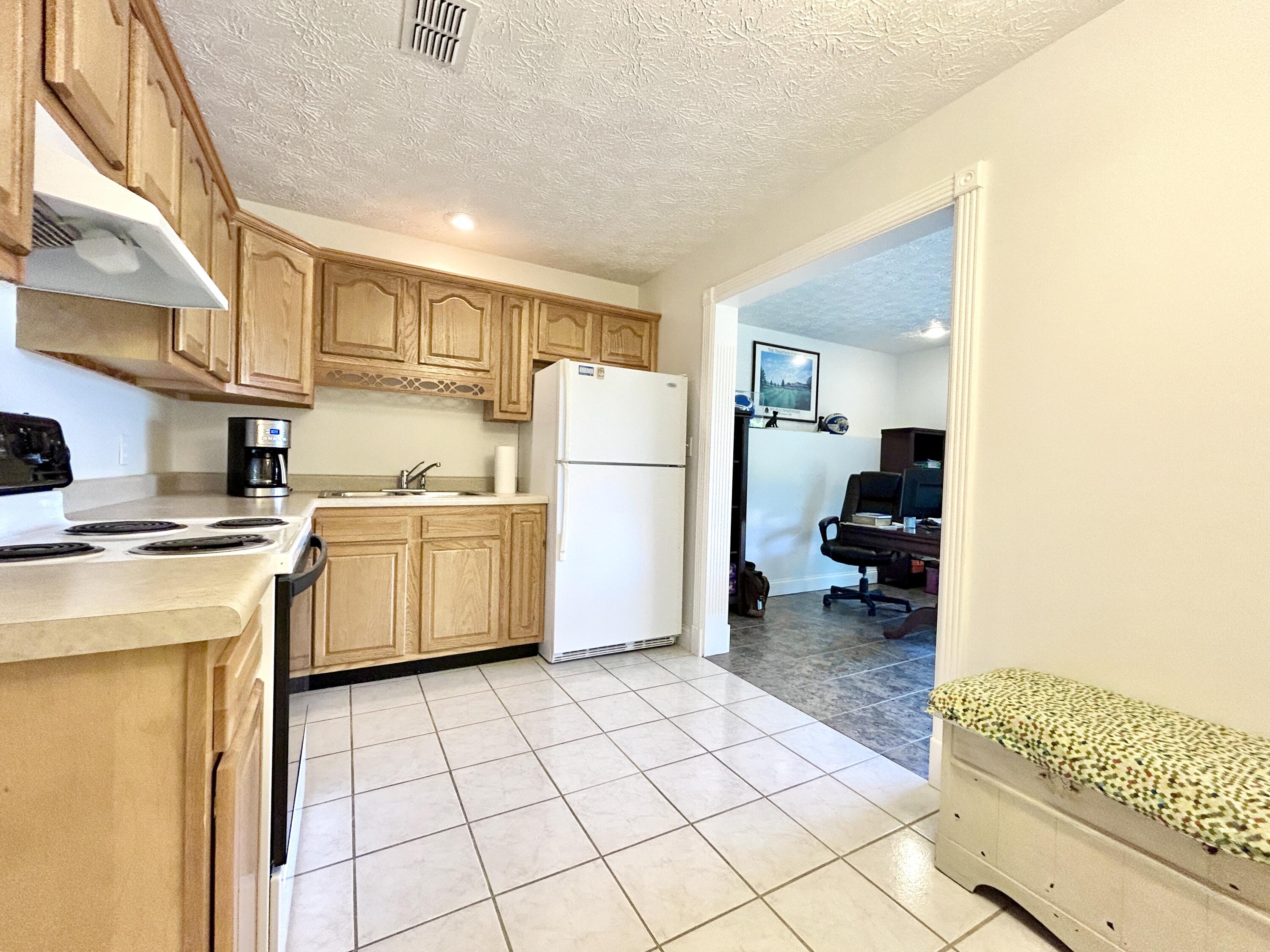602 Knoll Lane Property Photo 79