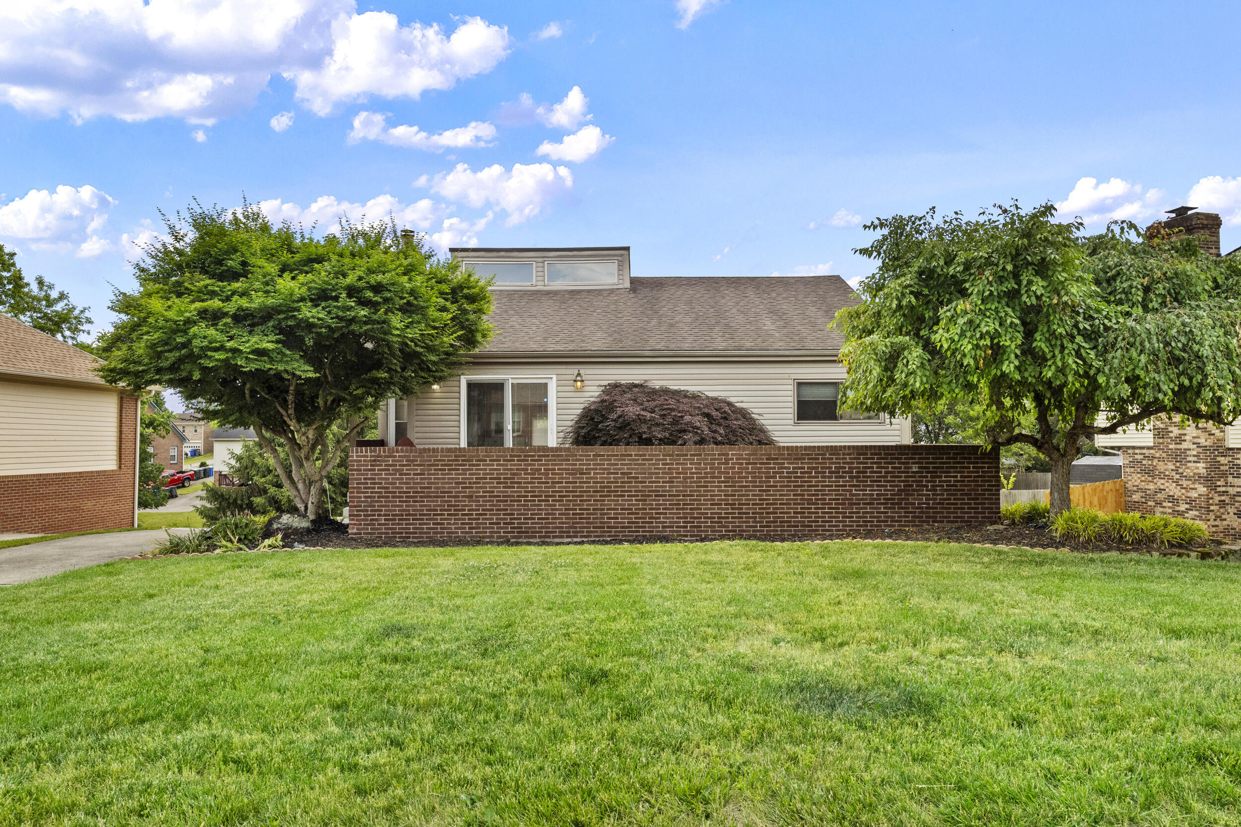 3780 Dicksonia Drive Property Photo 3