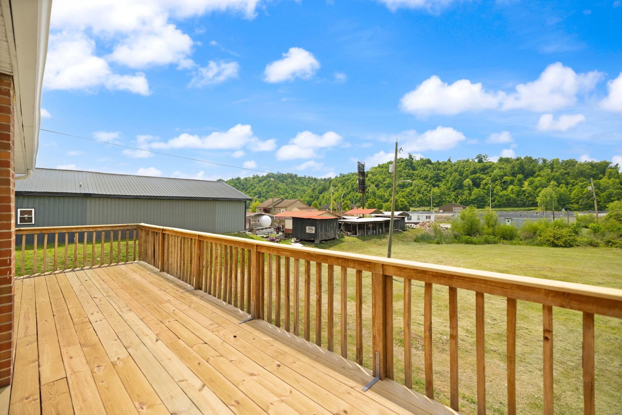 1176 Parkway Drive Property Photo 9
