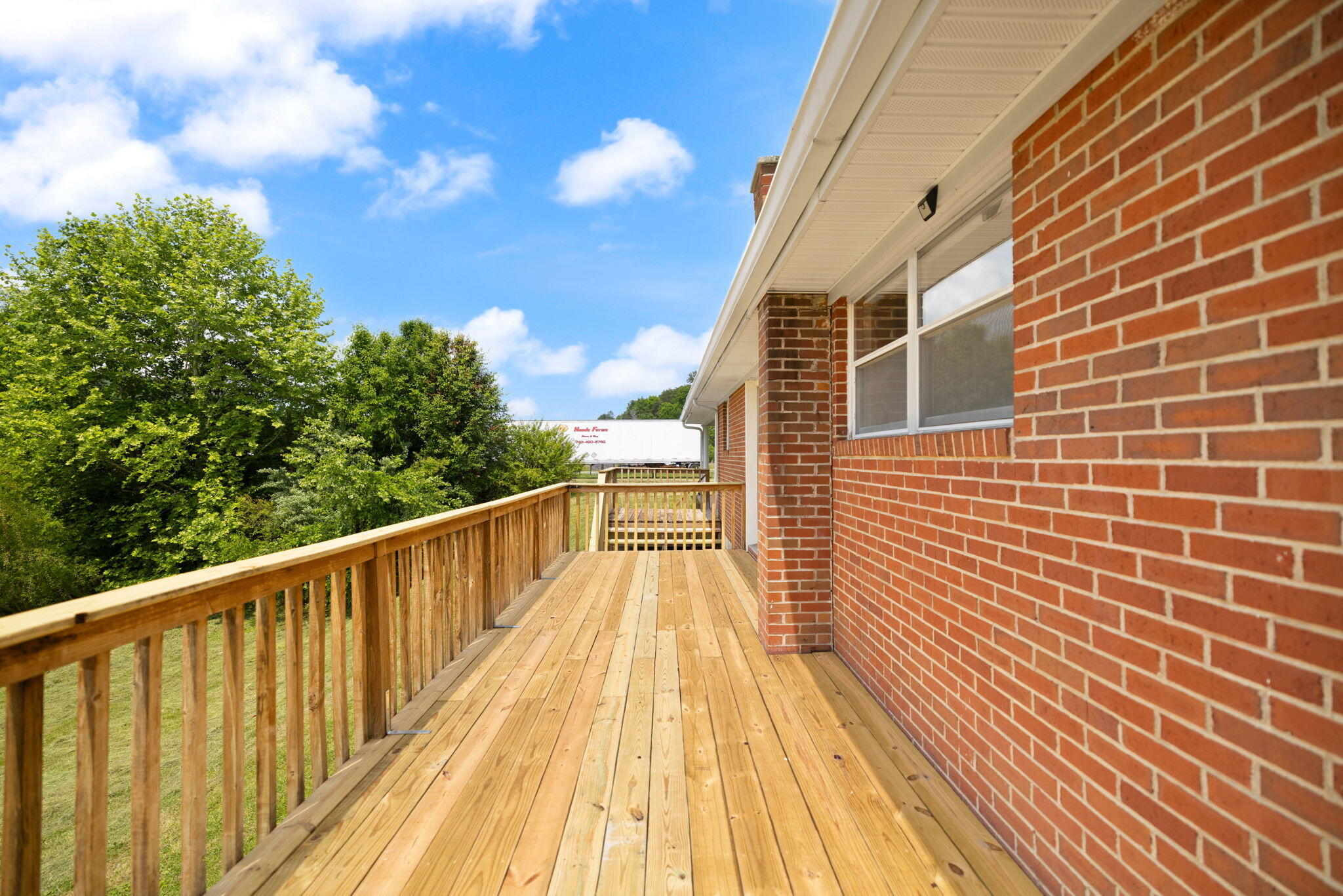 1176 Parkway Drive Property Photo 10