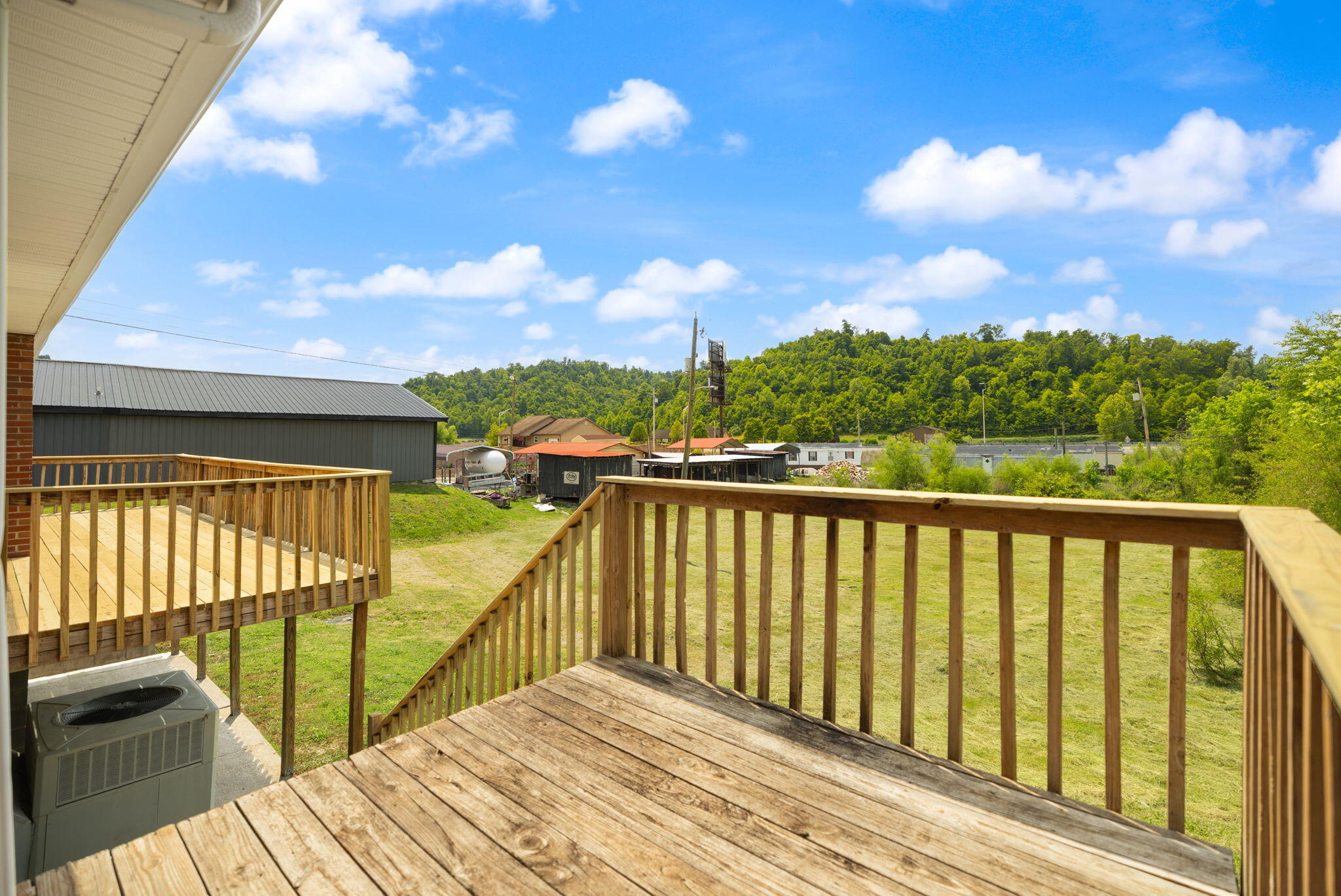 1176 Parkway Drive Property Photo 12