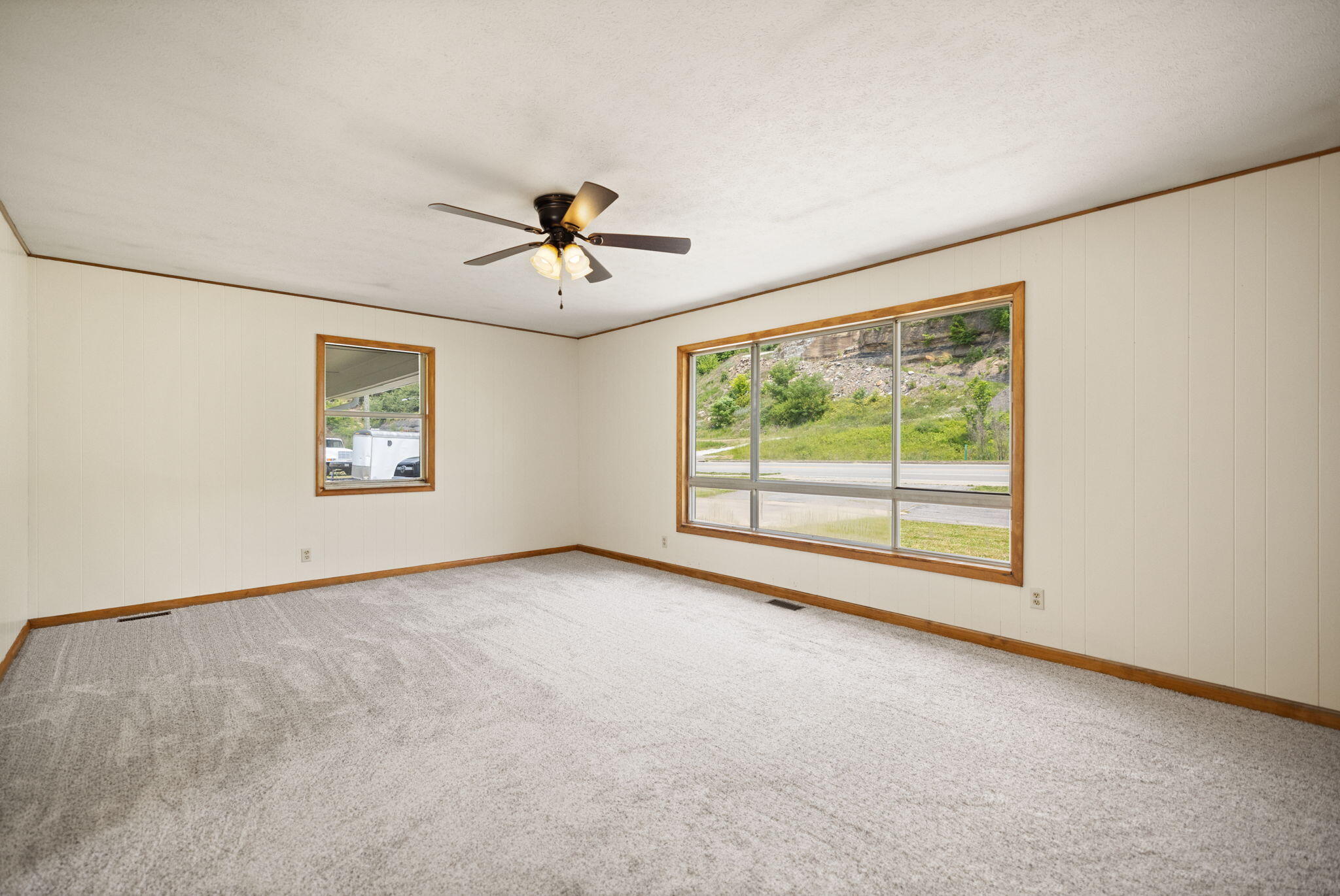 1176 Parkway Drive Property Photo 17